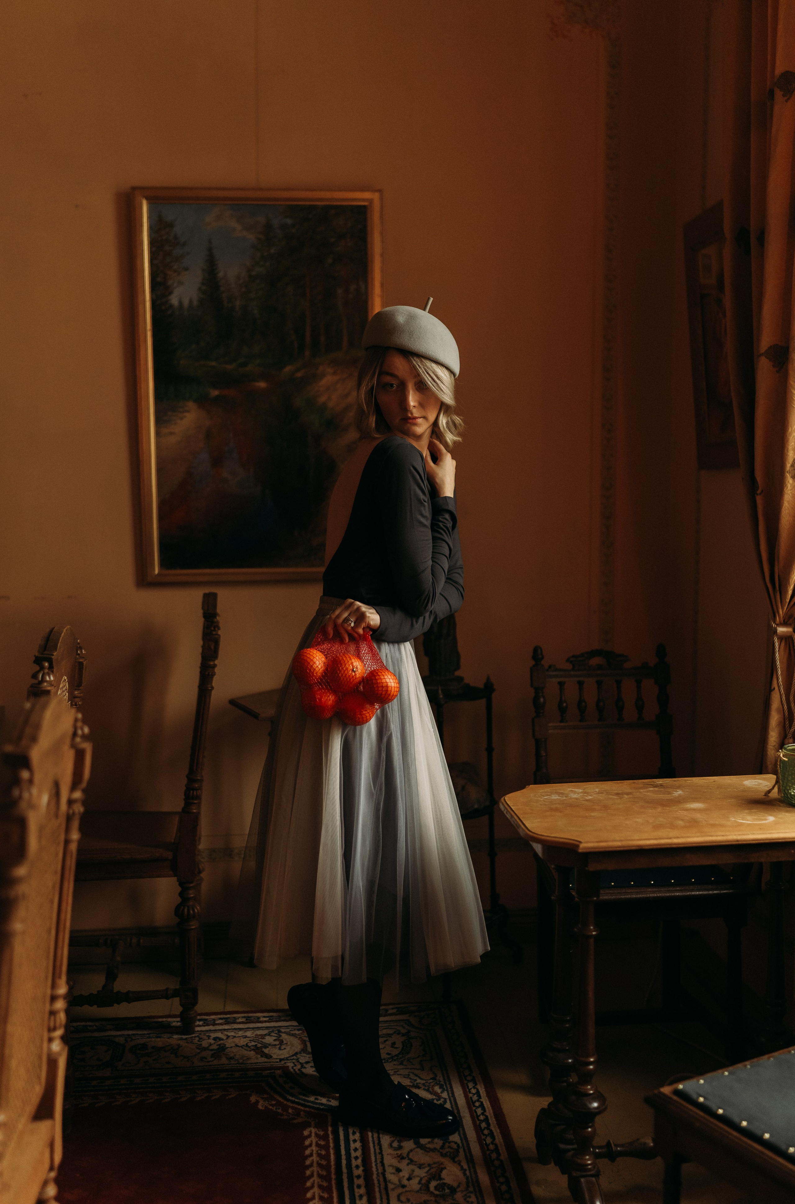 Woman phoshoot. Wedding and potrait photographer in Helsinki Vickan O