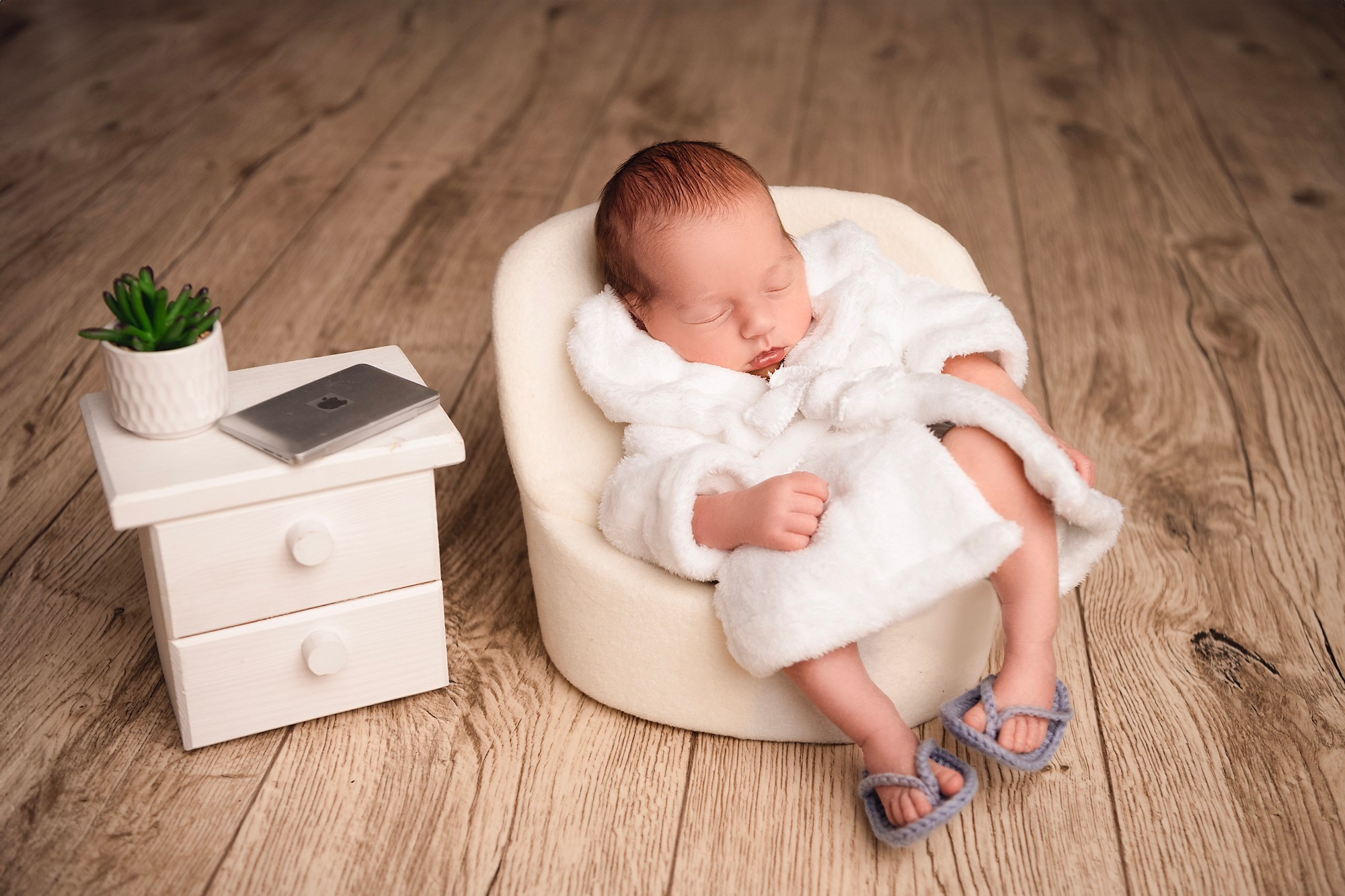 Sesja newborn. VideofotKA.pl