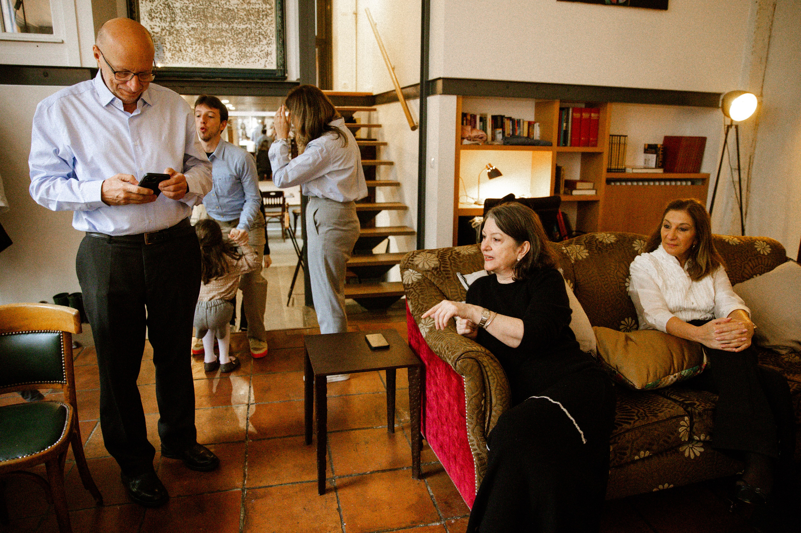 Family At Home Photoshoot in Paris | Natural Lifestyle Photography. Paris Wedding Photographer