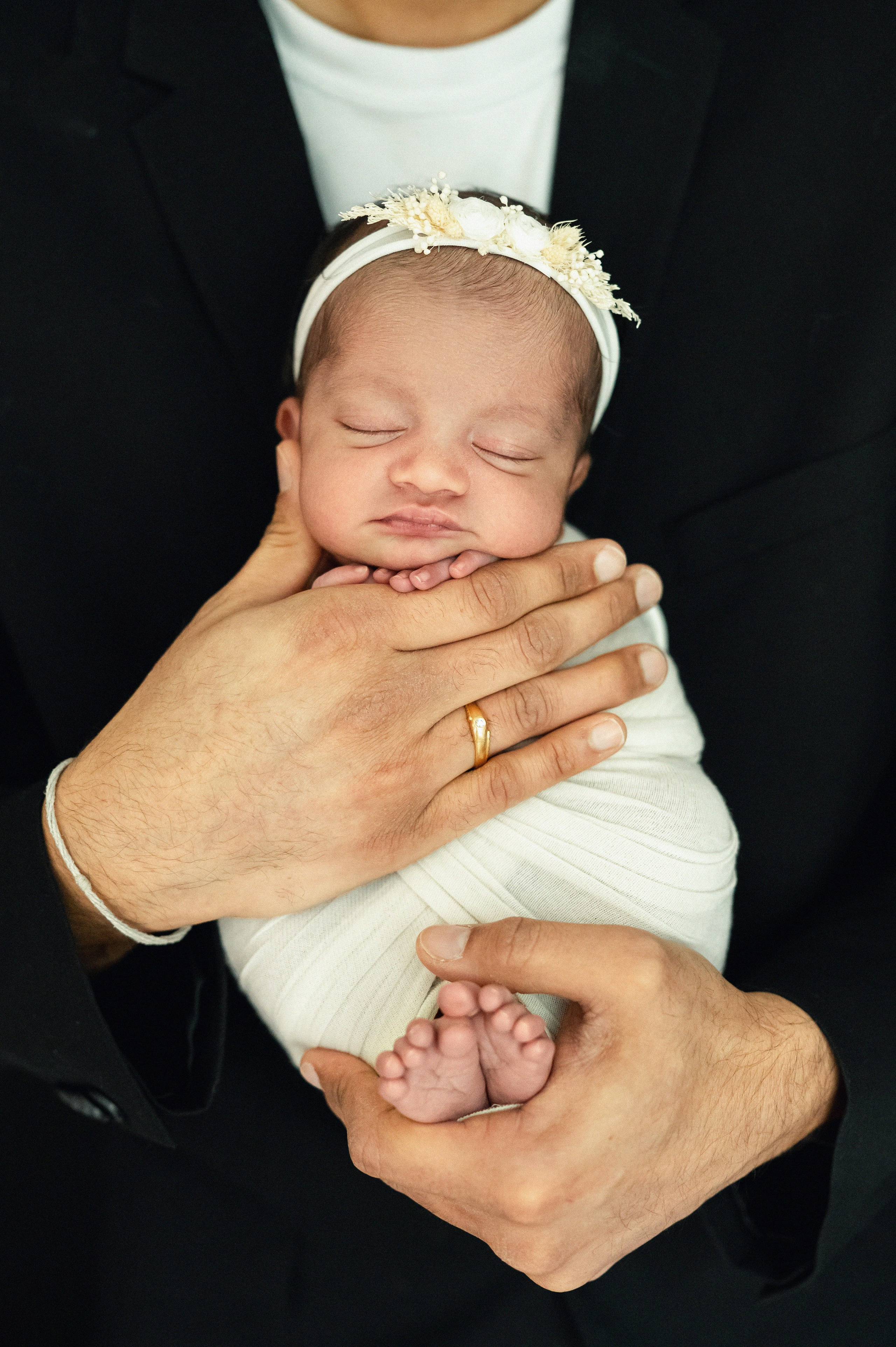 Kashvi 12 days. In-home newborn photography Raleigh & area Katya Kulikova