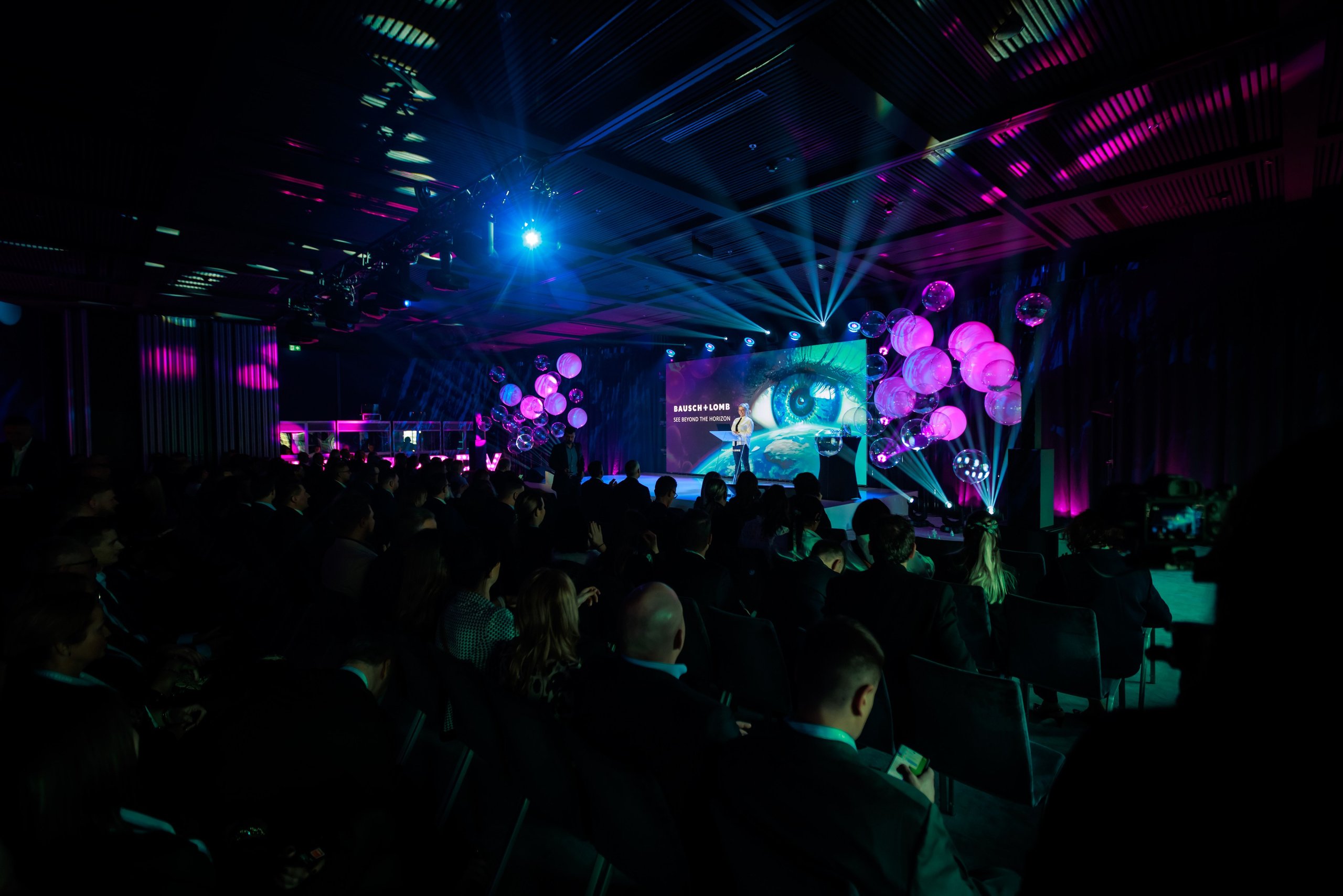 WYDARZENIA BIZNESOWE. Fotograf w Warszawie-Konstantin Golubev