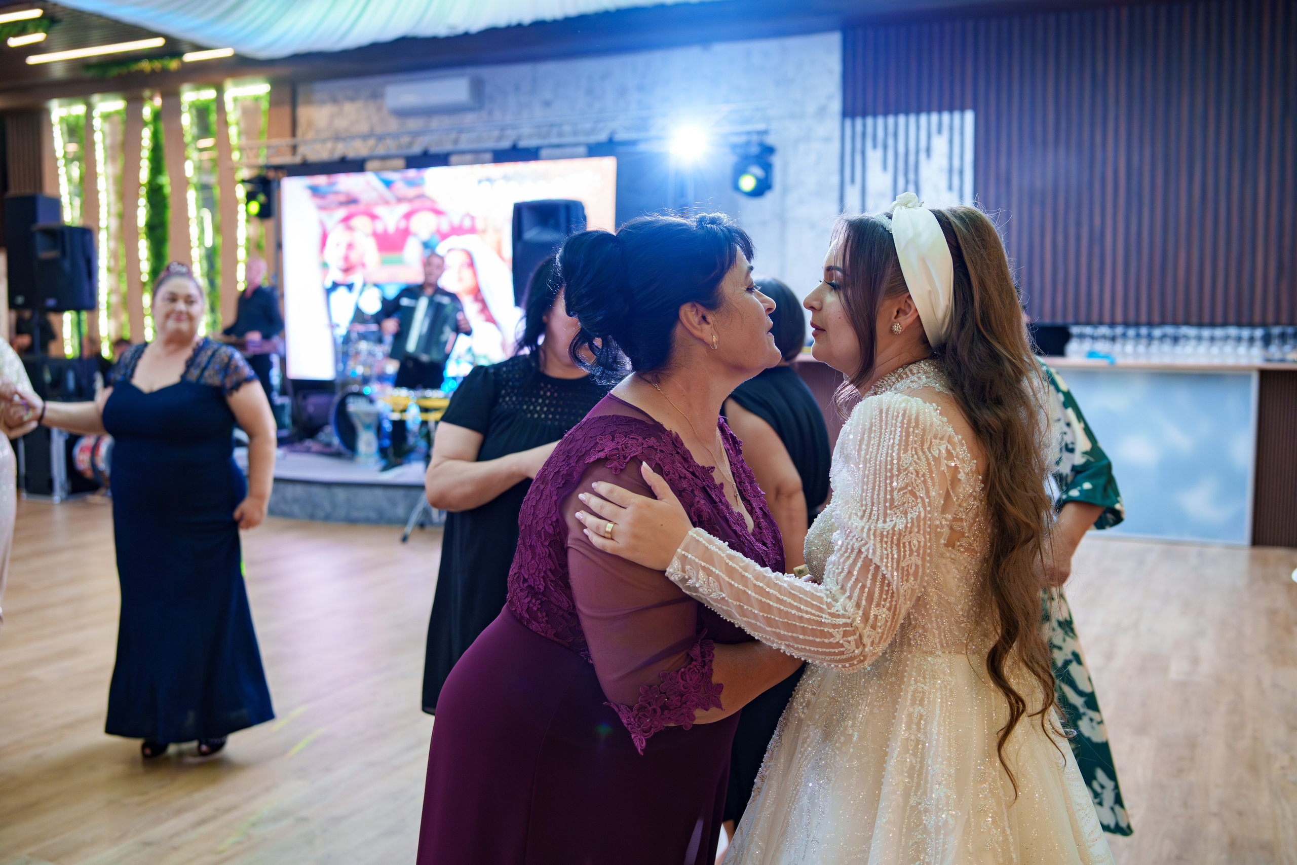 Cosmin & Gabriela. B|P Weddings - Fotograf & Videograf - București||0730017811