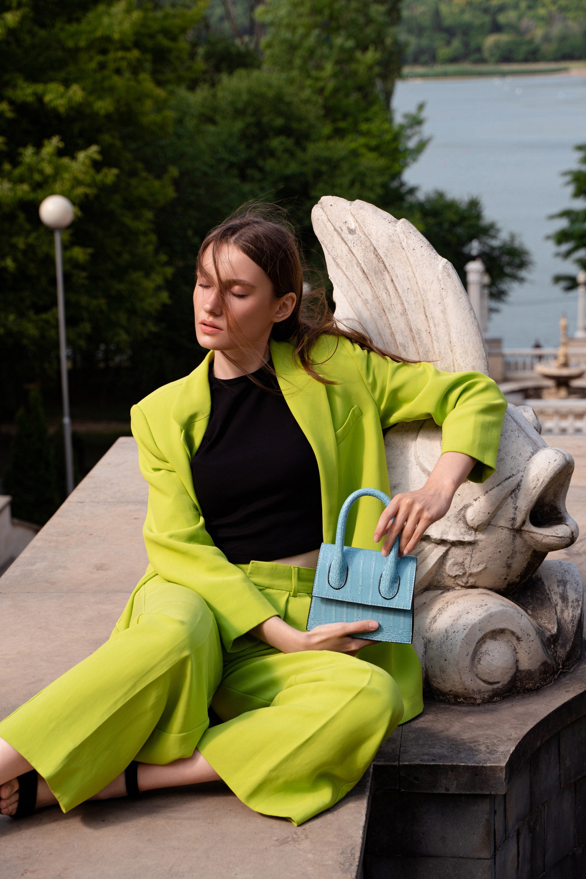 Monreve. Привет