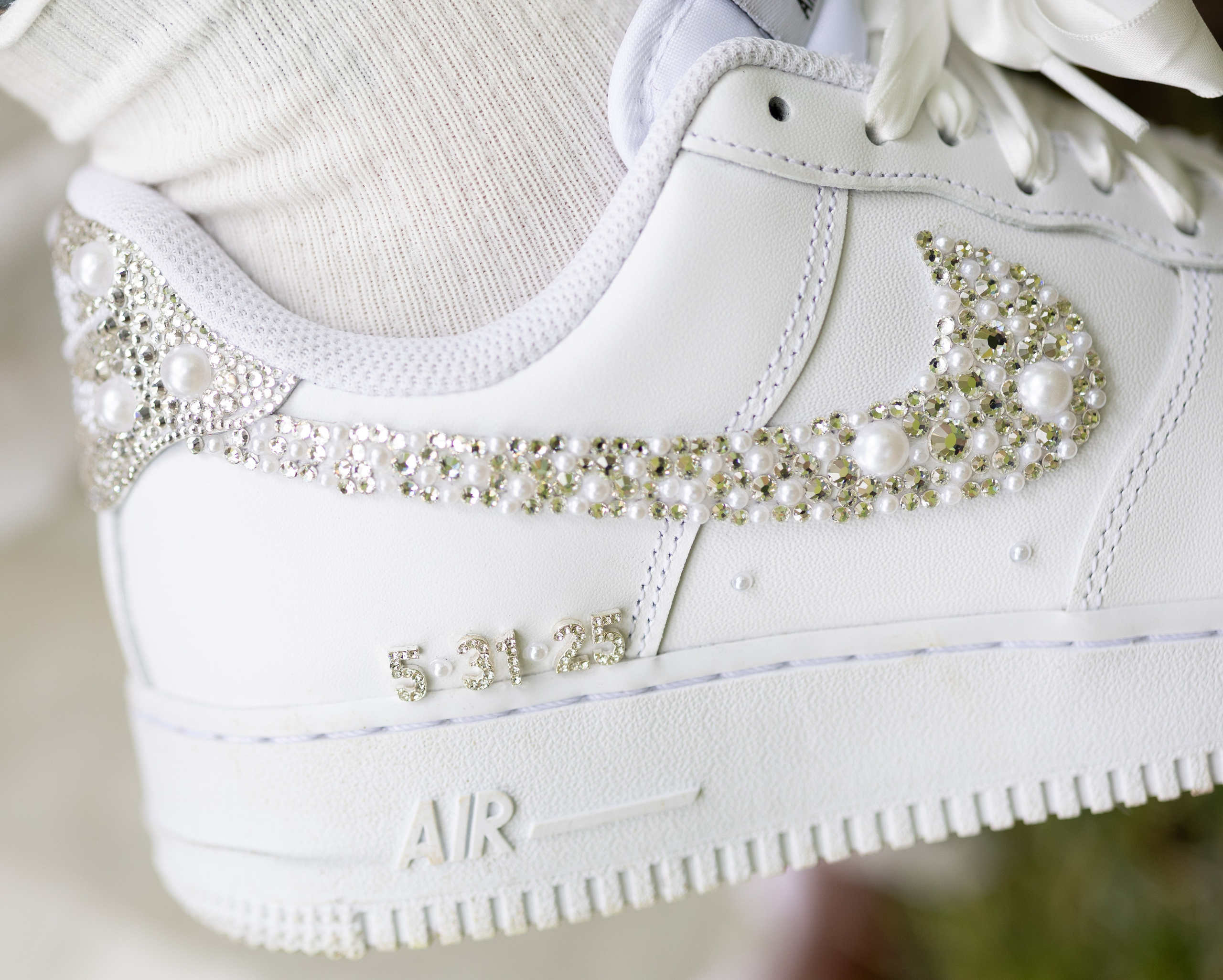 Backyard Wedding. Family and Wedding photographer