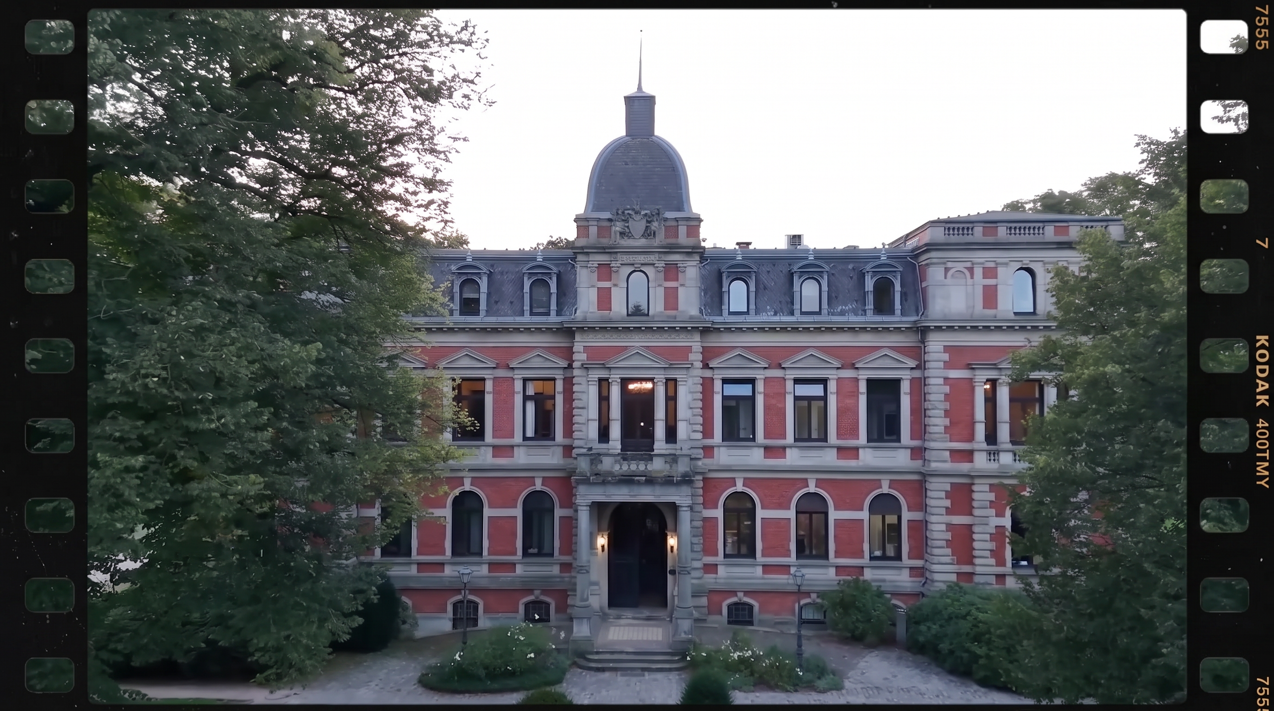 Cinematic Hochzeitsvideo. Videograf -Imagefilmen, Werbefilmen, Recruitingfilmen und Eventfilmen