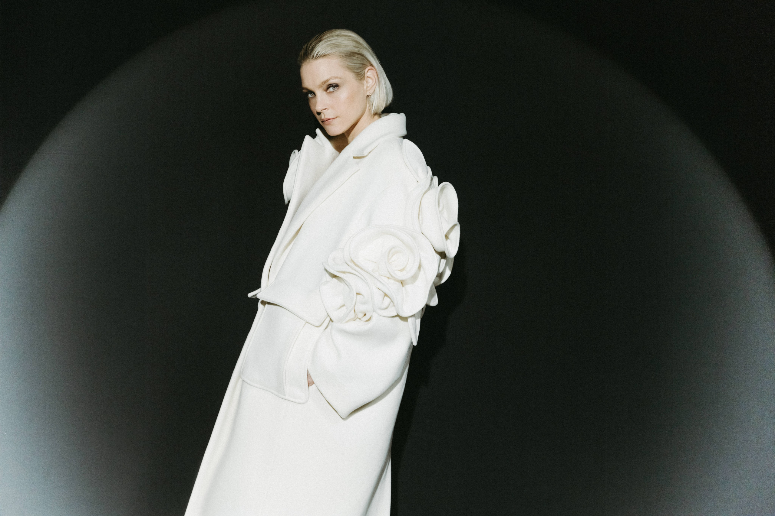 Elie Saab FW 24/25. Алина Ефимова — ретушёр (beaty, fashion, product)