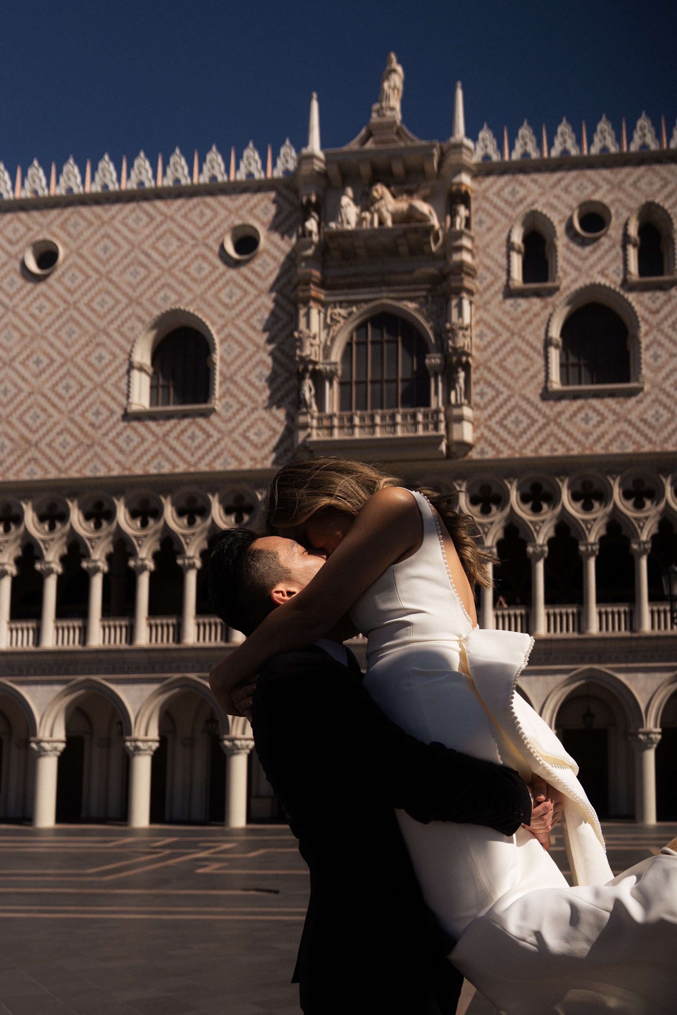 C&K. Wedding & elopement photographer Viktoriya Kravtsov. Las Vegas