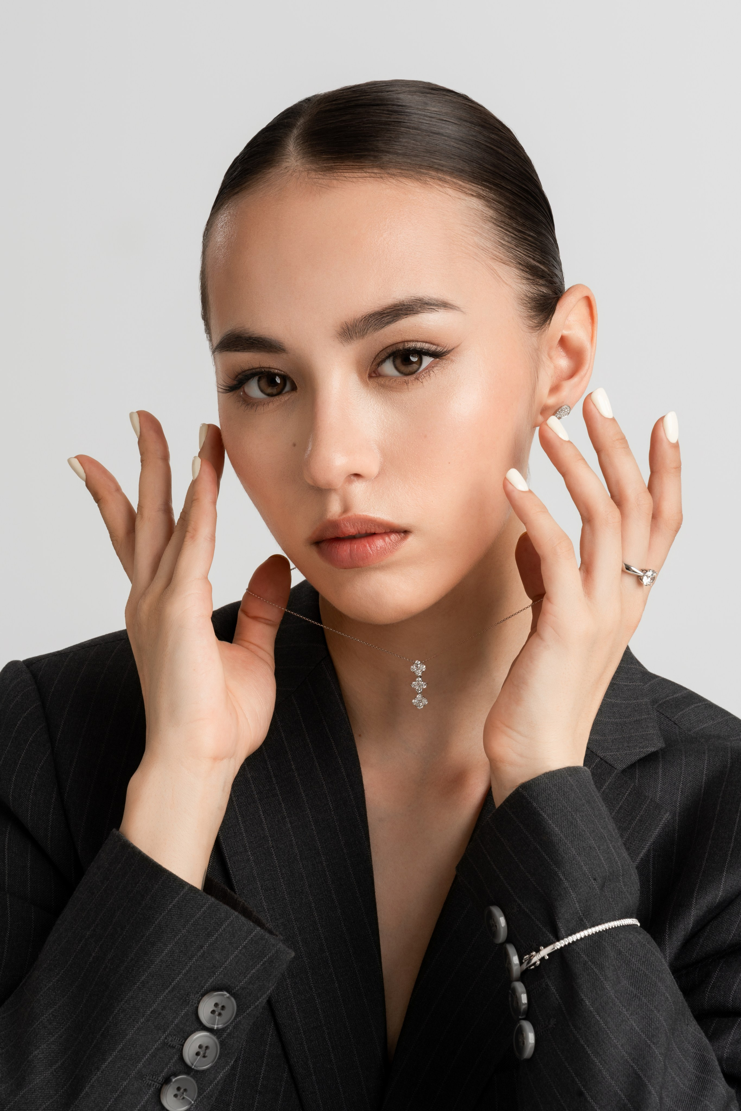 SN JEWELLERY. ФОТОГРАФ В ГОНКОНГЕ (СВАДЬБЫ, FASHION, СЕМЕЙНЫЕ, МЕРОПРИЯТИЯ, ФОТОПРОГУЛКИ)