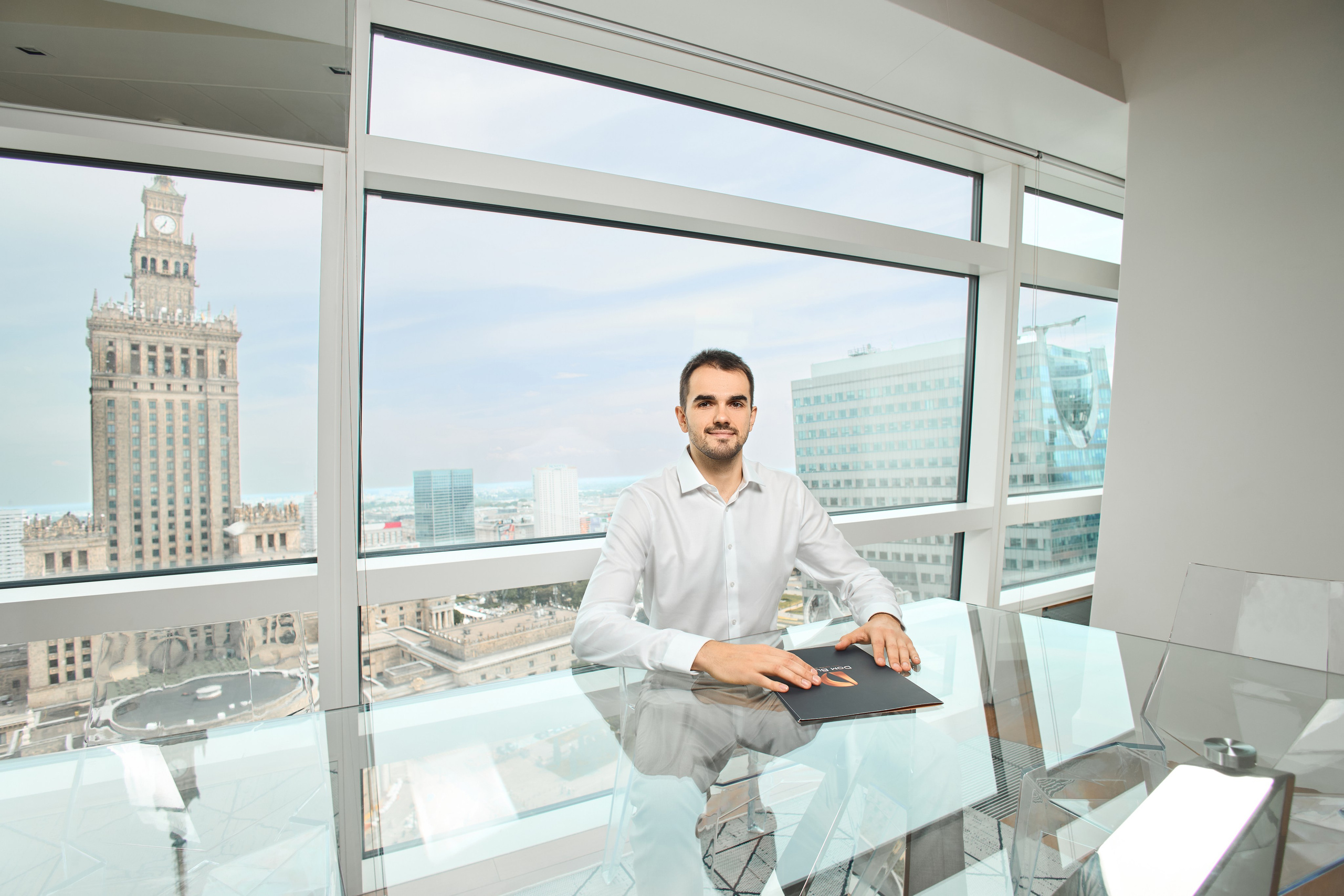 Reklamowa sesja zdjęciowa dla agencji nieruchomości Zlota 44 – Fotografia reklamowa w Warszawie. Portrait & Fashion Photographer | Сannes, Paris, Monaco, Dubai, Kyiv — - Alisa Postnykova