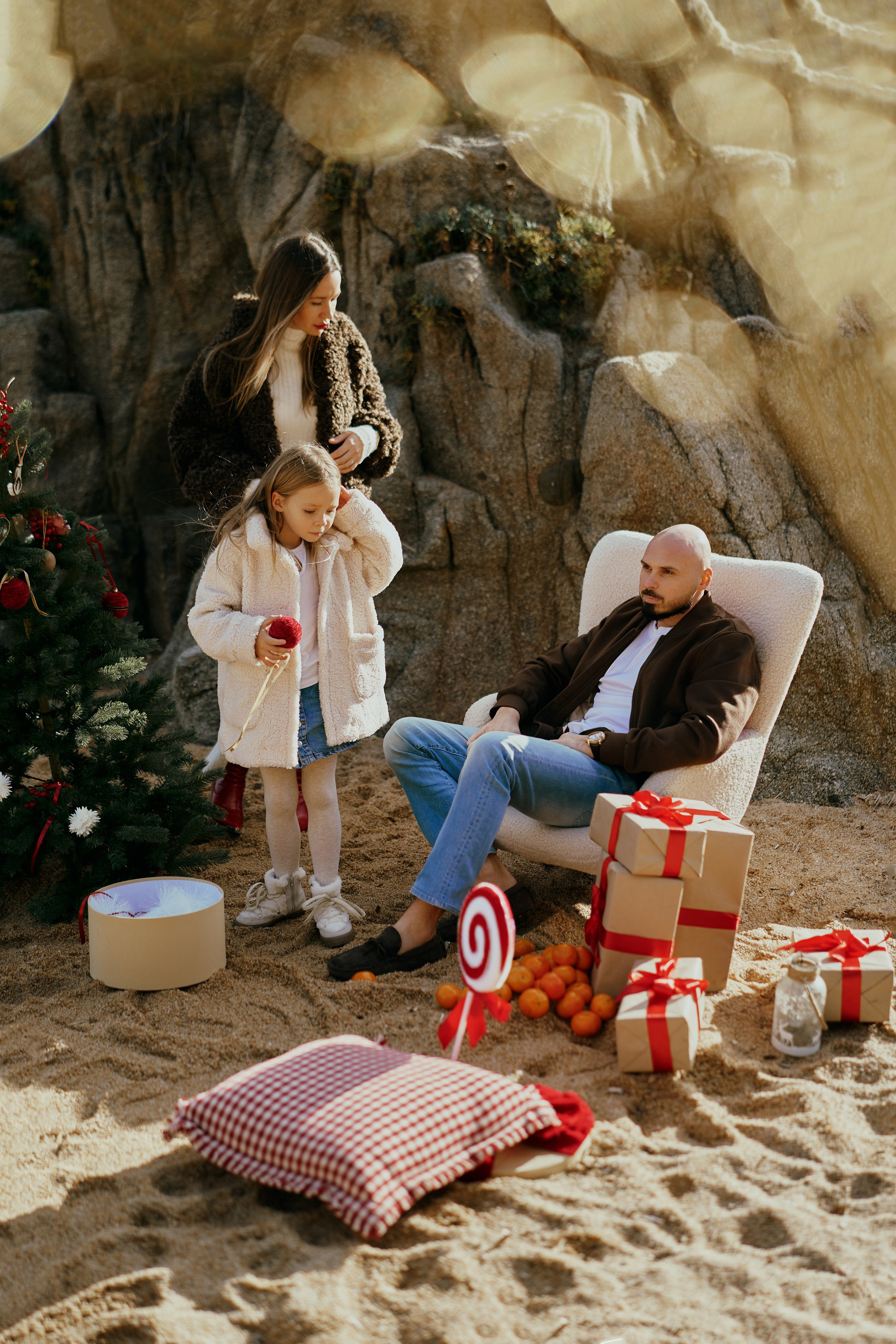 Елка на пляже. Веселая компания. Фотограф в Барселоне Жанна Захарченко