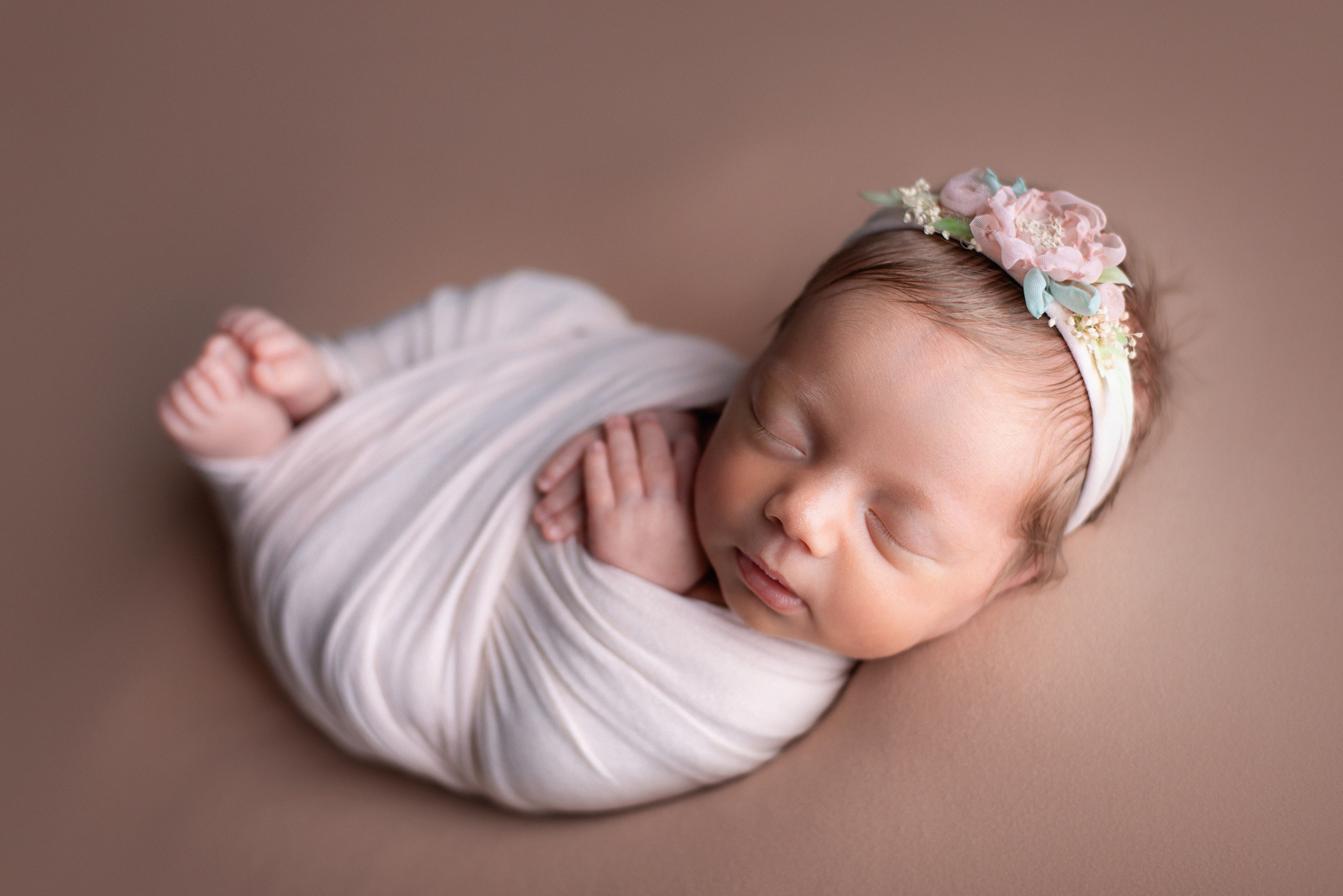 Vera 23 days. In-home newborn photography Raleigh & area Katya Kulikova