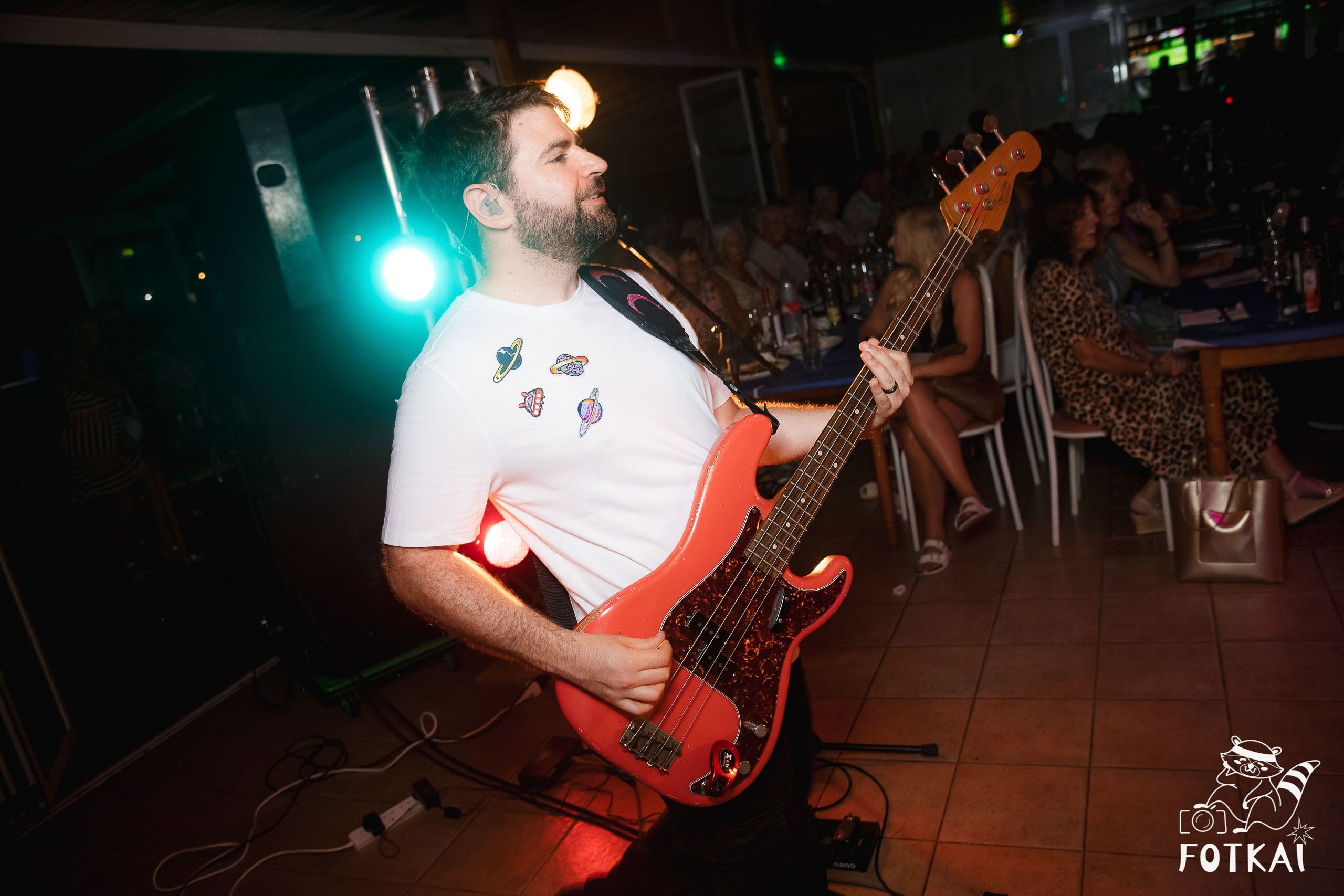 Ultimate Coldplay en Restaurante Los Cucalos: Reportaje fotográfico 17.09.25 | FOTKAI