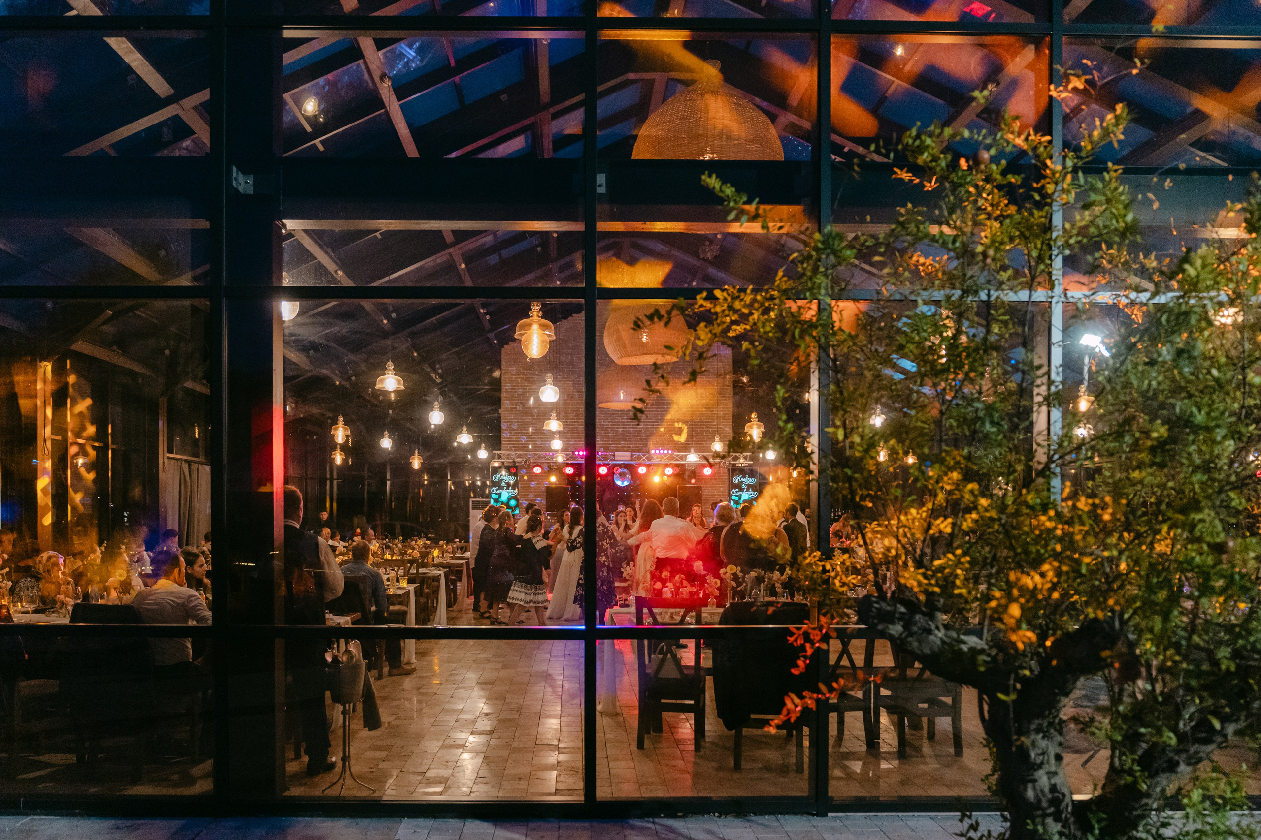 Analisa | Constantin. Gabrielacojocariu.com