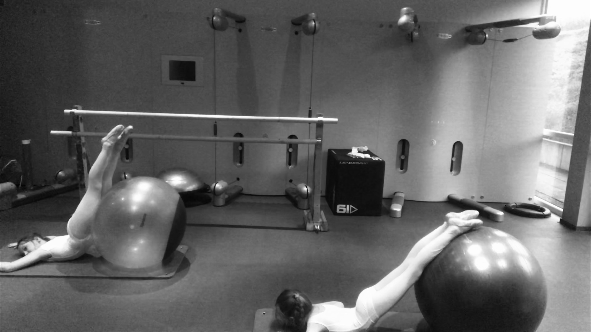 L'école des danses, Le maître de danse, professeur des danses, Les leçons le ballet classique, stretching,  danse orientale, danse classique, danse populaire, les fondements du ballet, la mise en scène du châssis pour la danse, leçons individuelles,  Школа танцев в Люксембурге, Преподаватель танцев, учитель танцев, Уроки классического балета, растяжки, восточного танца, классического танца, народного танца, основы балета, постановка корпуса для танца.