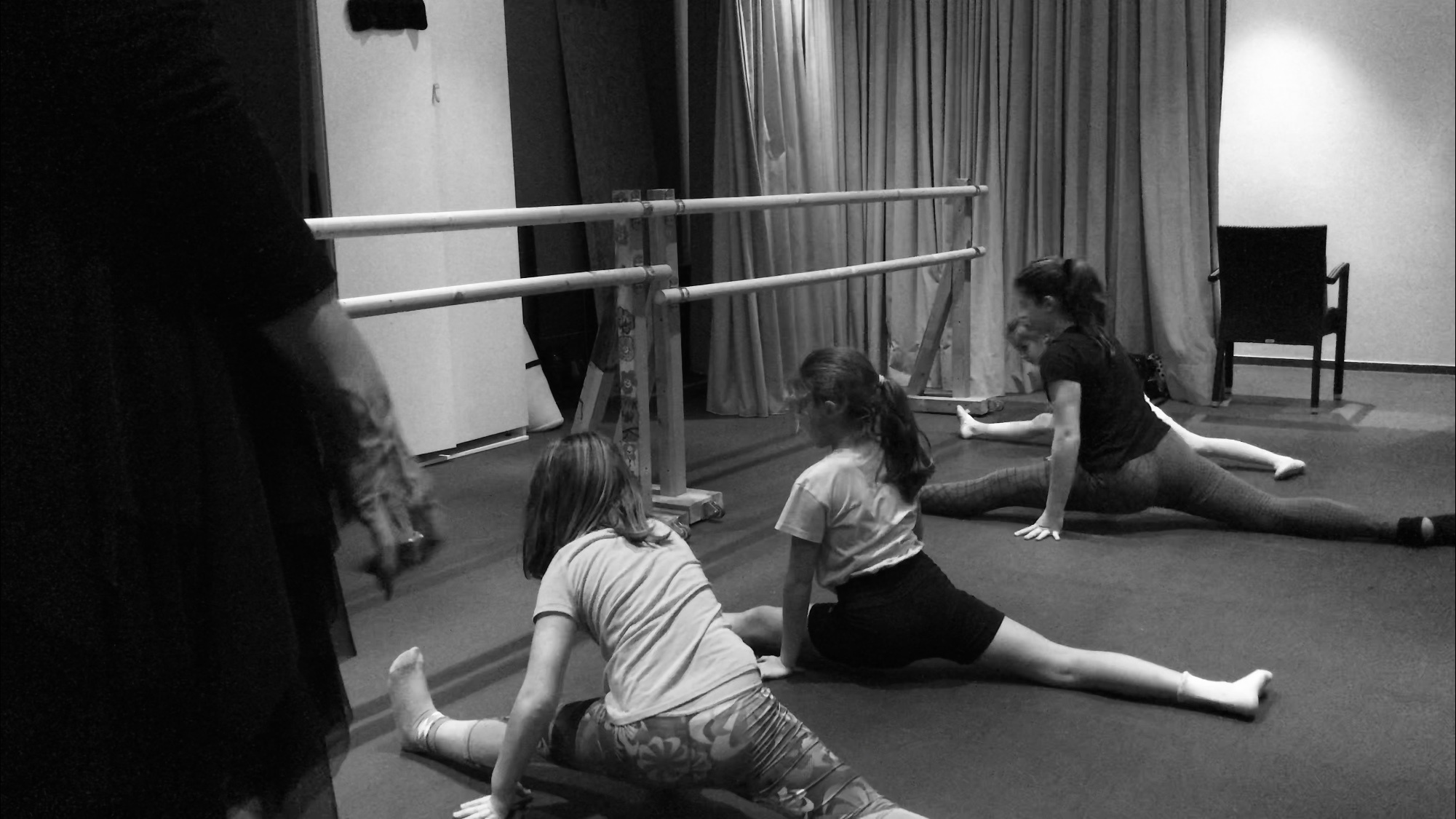 Преподаватель хореографии в Люксембурге, индивидуальные занятия по кла. Милок и Кирок это позитивные и реальные персоны из Люксембурга, много