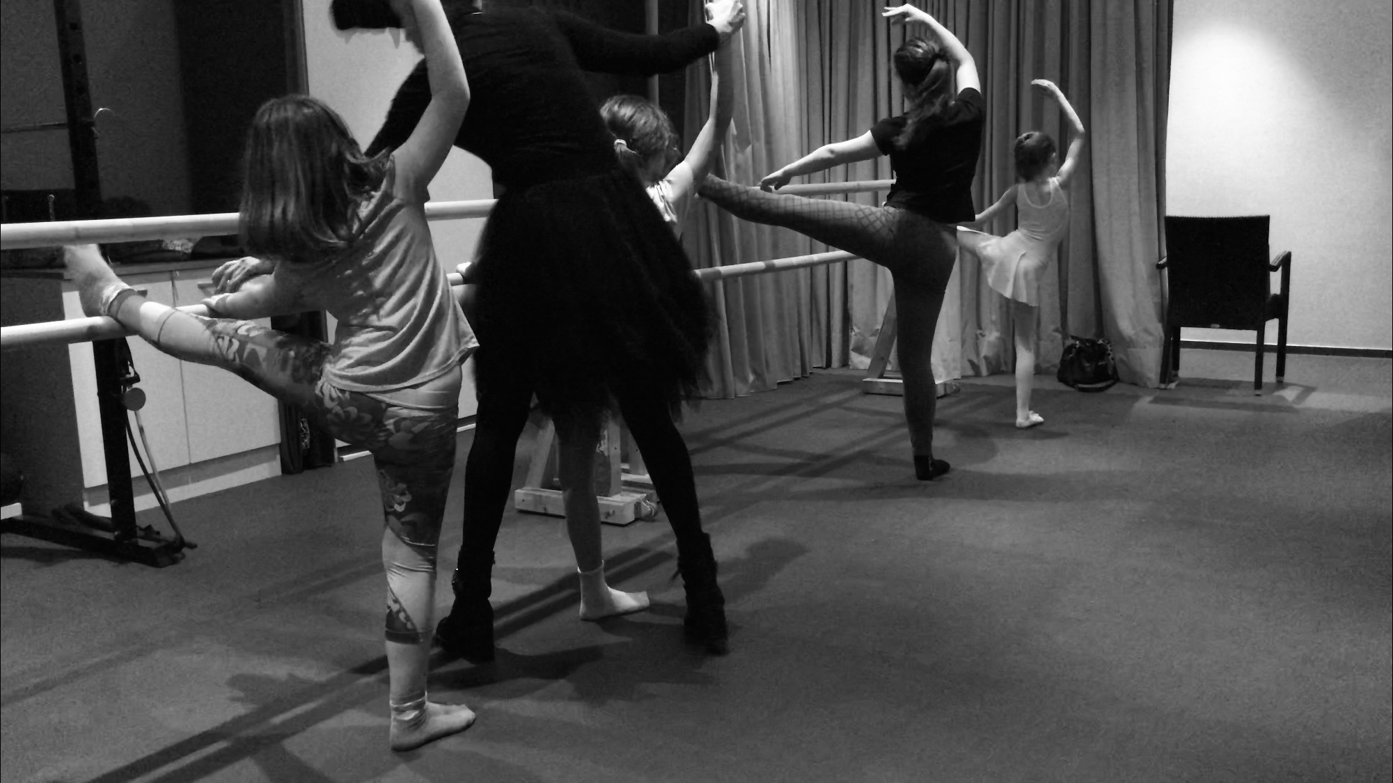 Преподаватель хореографии в Люксембурге, индивидуальные занятия по кла. Милок и Кирок это позитивные и реальные персоны из Люксембурга, много