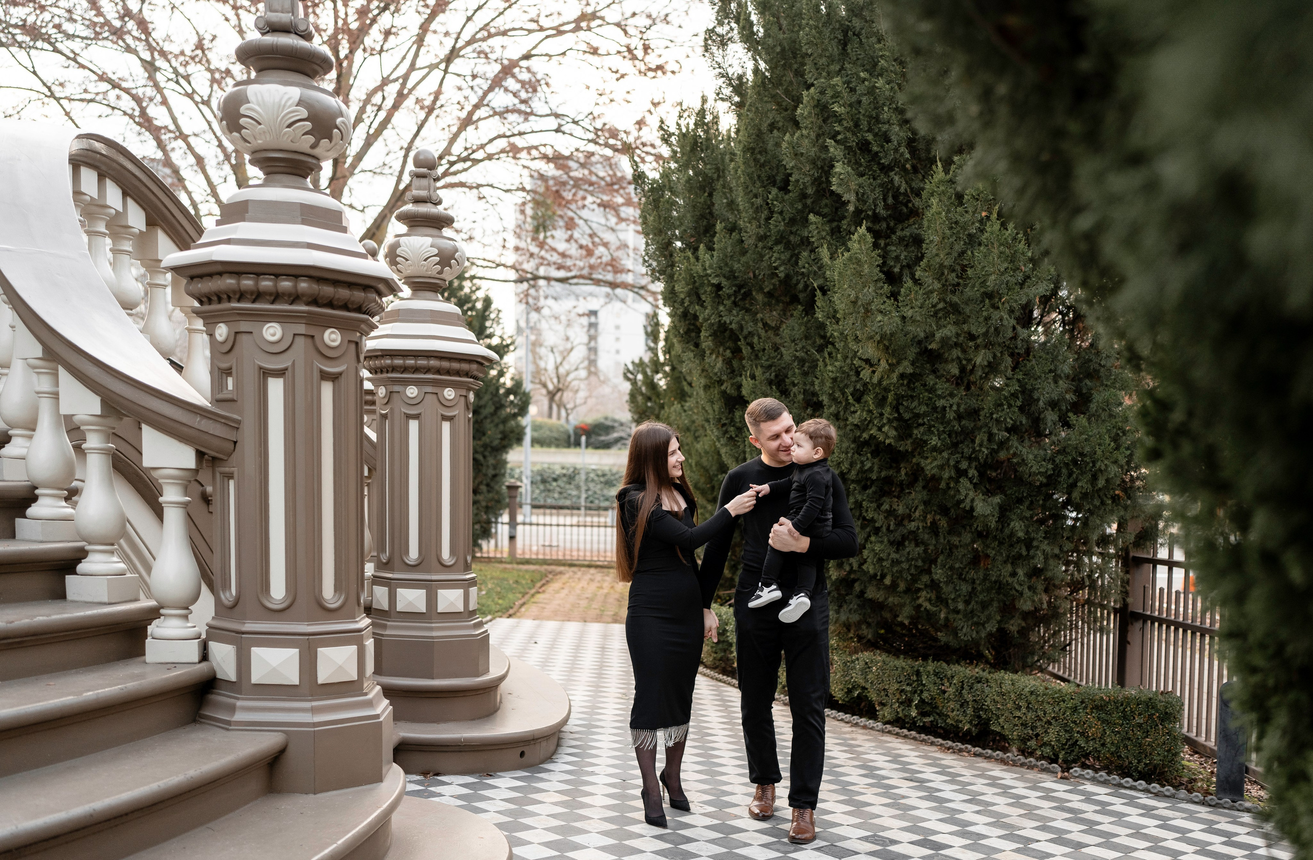 Artem, Nadia & Elisha. Family photographer in Sacramento | Sofia Pavenko