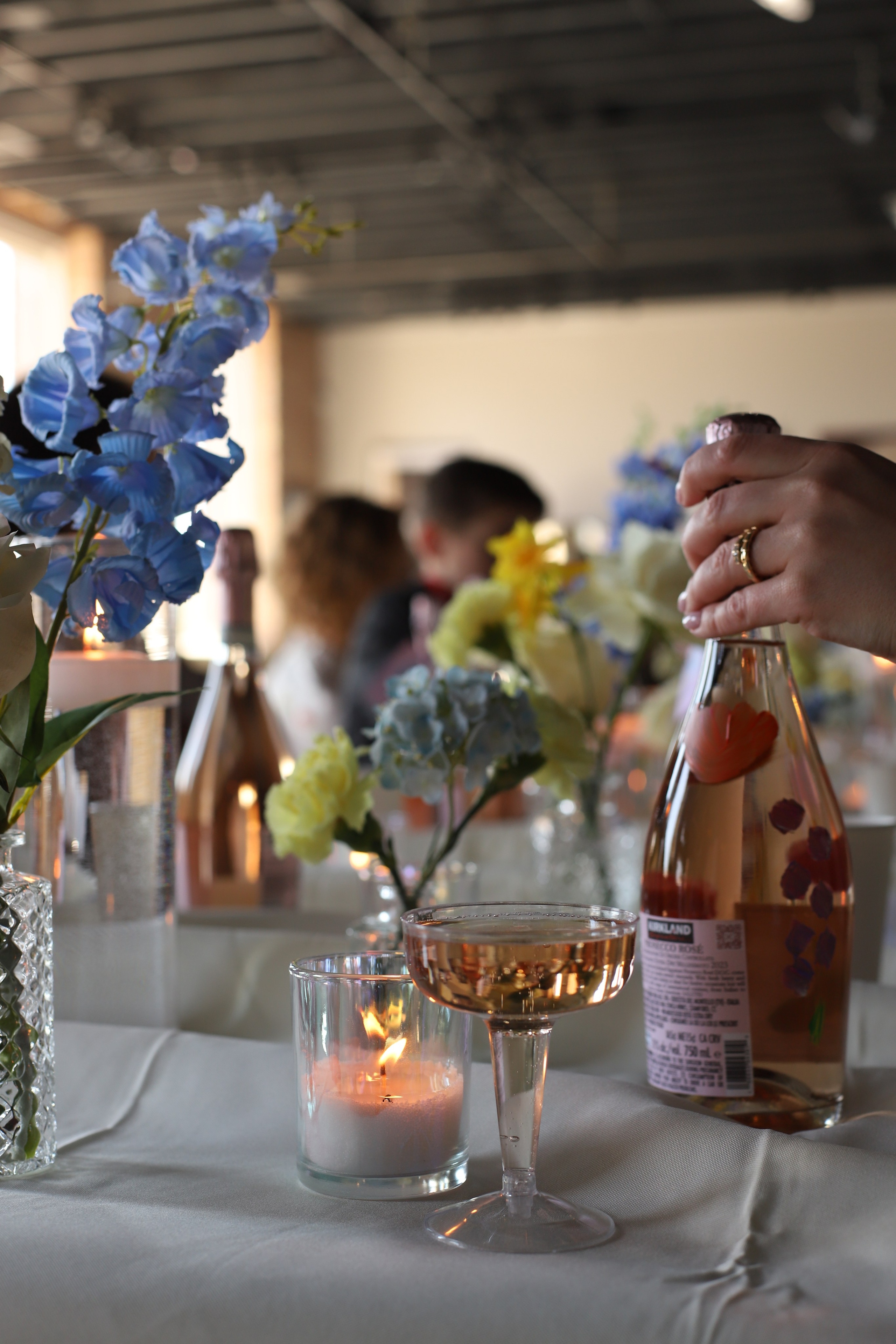 Пляшки для перемоги. VALERIIA VIUNOVA individual shooting\love story\event\brand