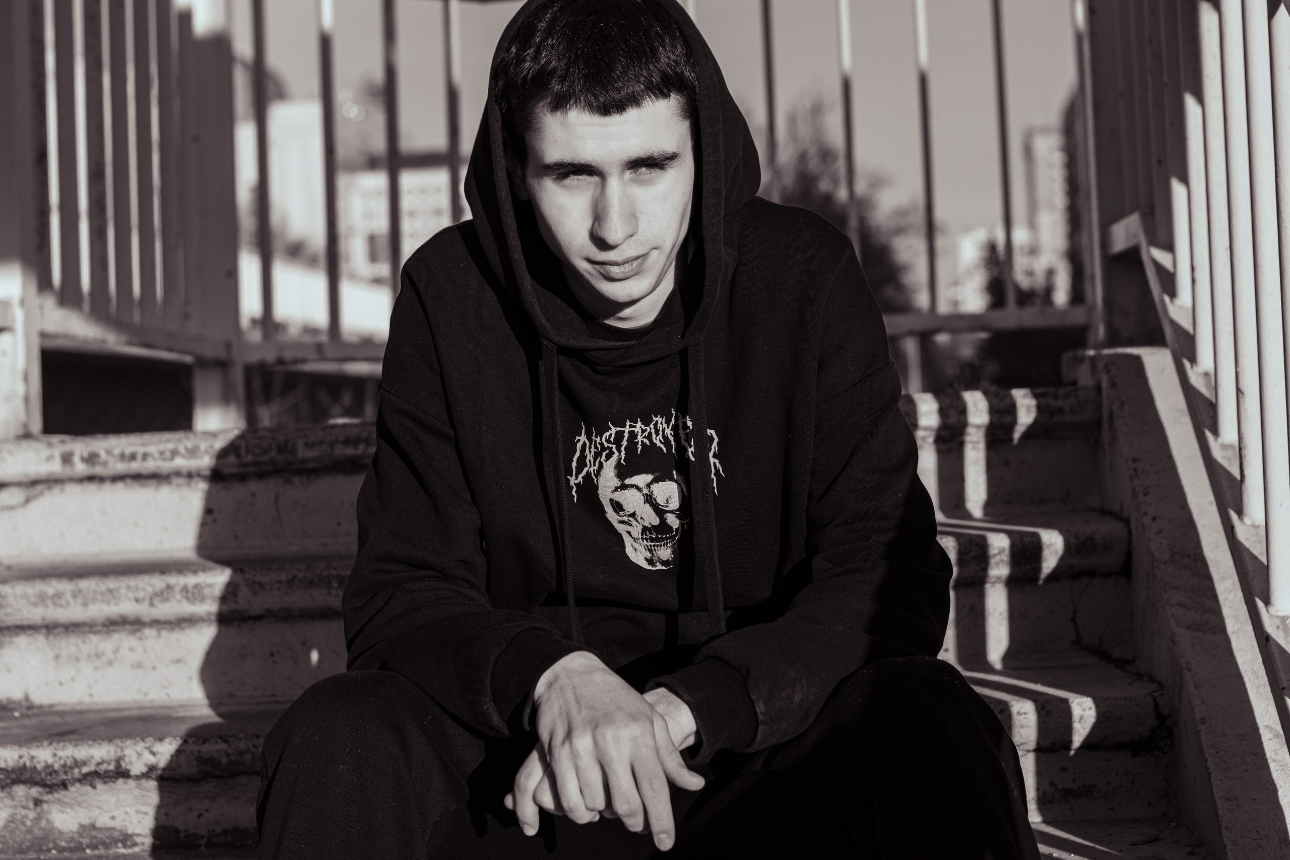 Men’s Portrait — editorial highlighting strength & character. Victoria Fedoseenko. Photographer from Serbia