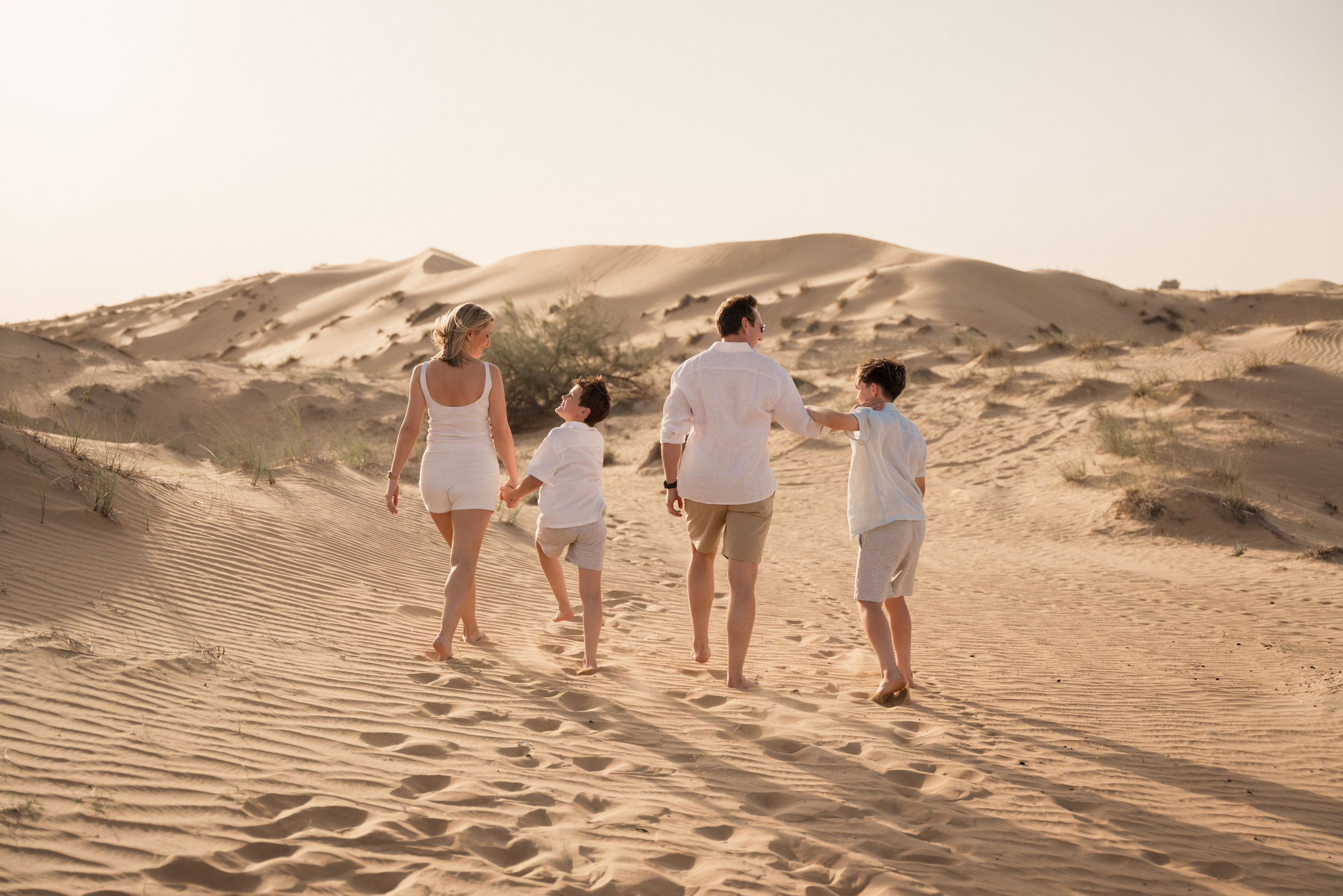 Desert run and fun!. Angela Iakovleva — Family Photographer in Dubai