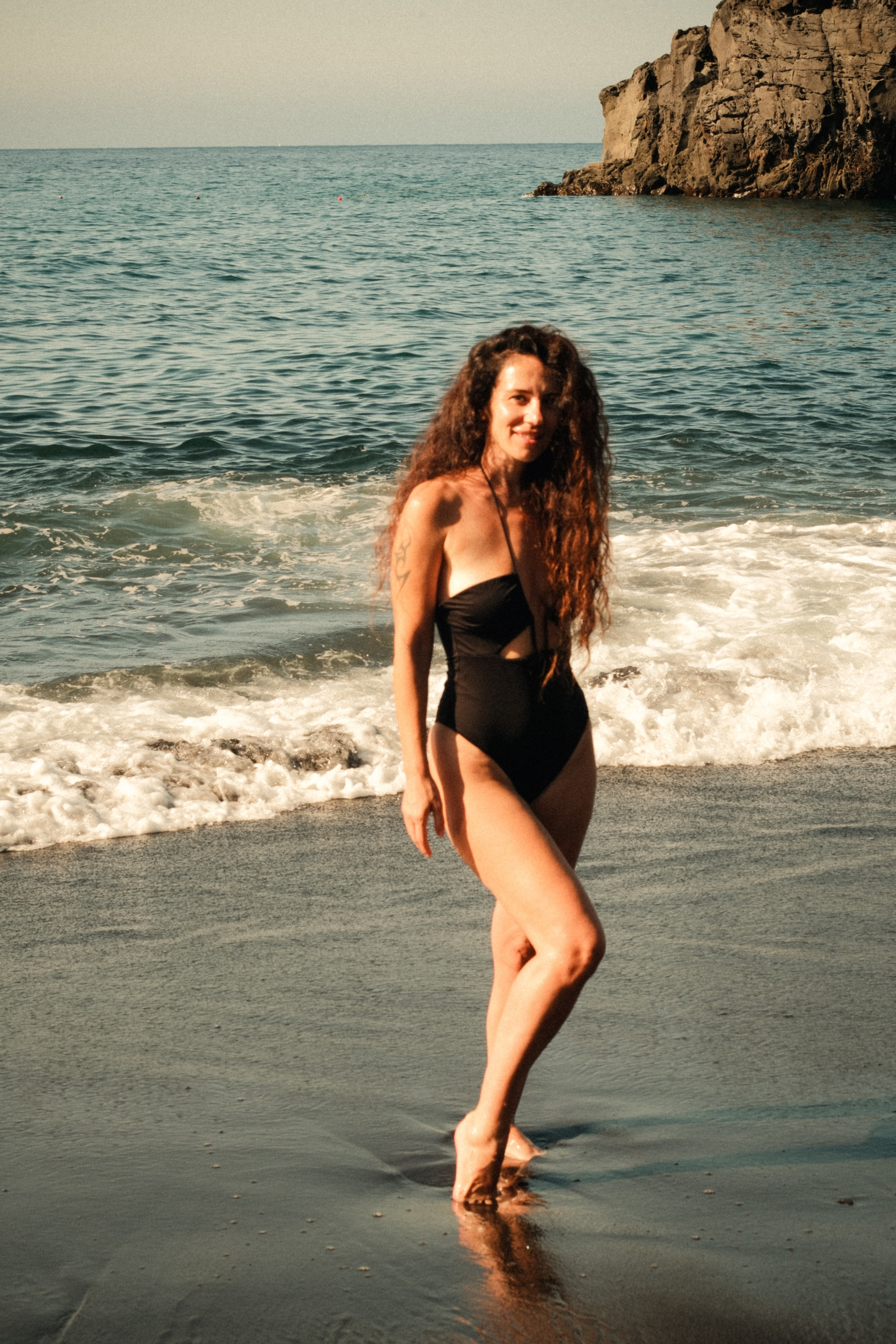 Meggy Câmara de Lobos + ocean. Portrait photographer in Madeira — Marina Shtukina