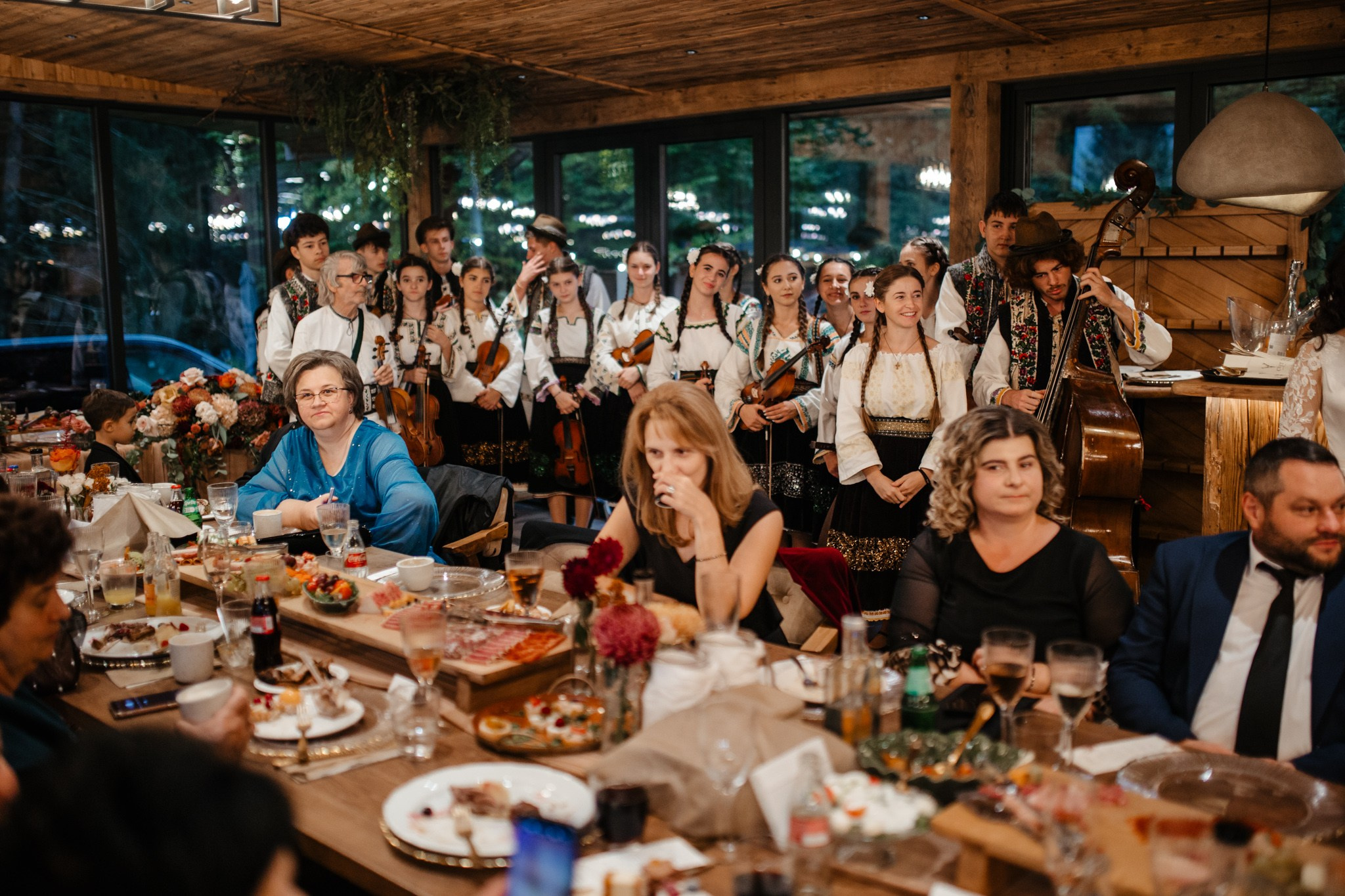 Nunta de Poveste la Sucevița: Cristi și Andreea. Servicii foto-video profesionale, pentru momente de neuitat