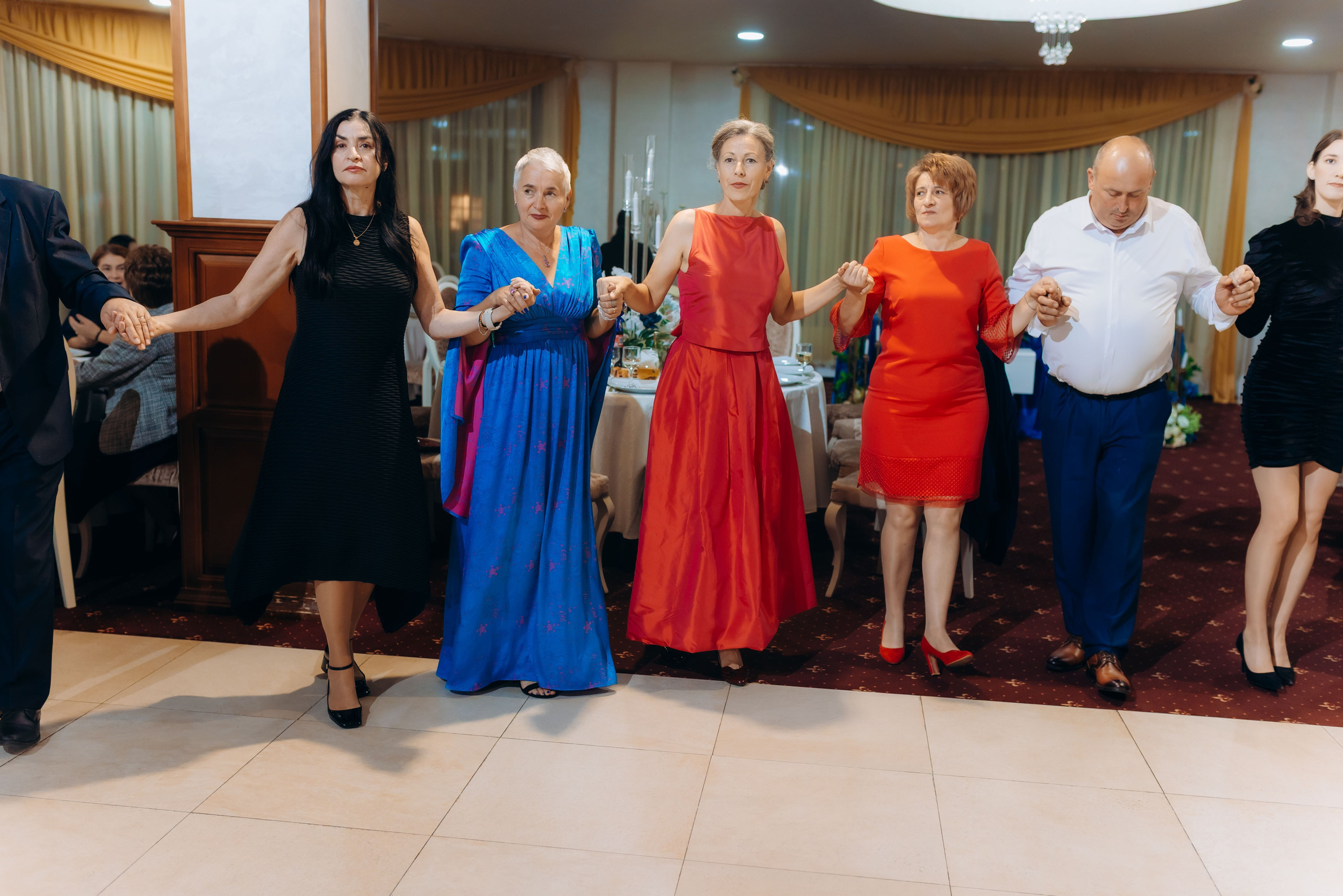 Loredana & Emilian – Ziua Nunții | Videografie - fotografie Botez Suceava, Iași, Botoșani. Servicii foto-video profesionale, pentru momente de neuitat
