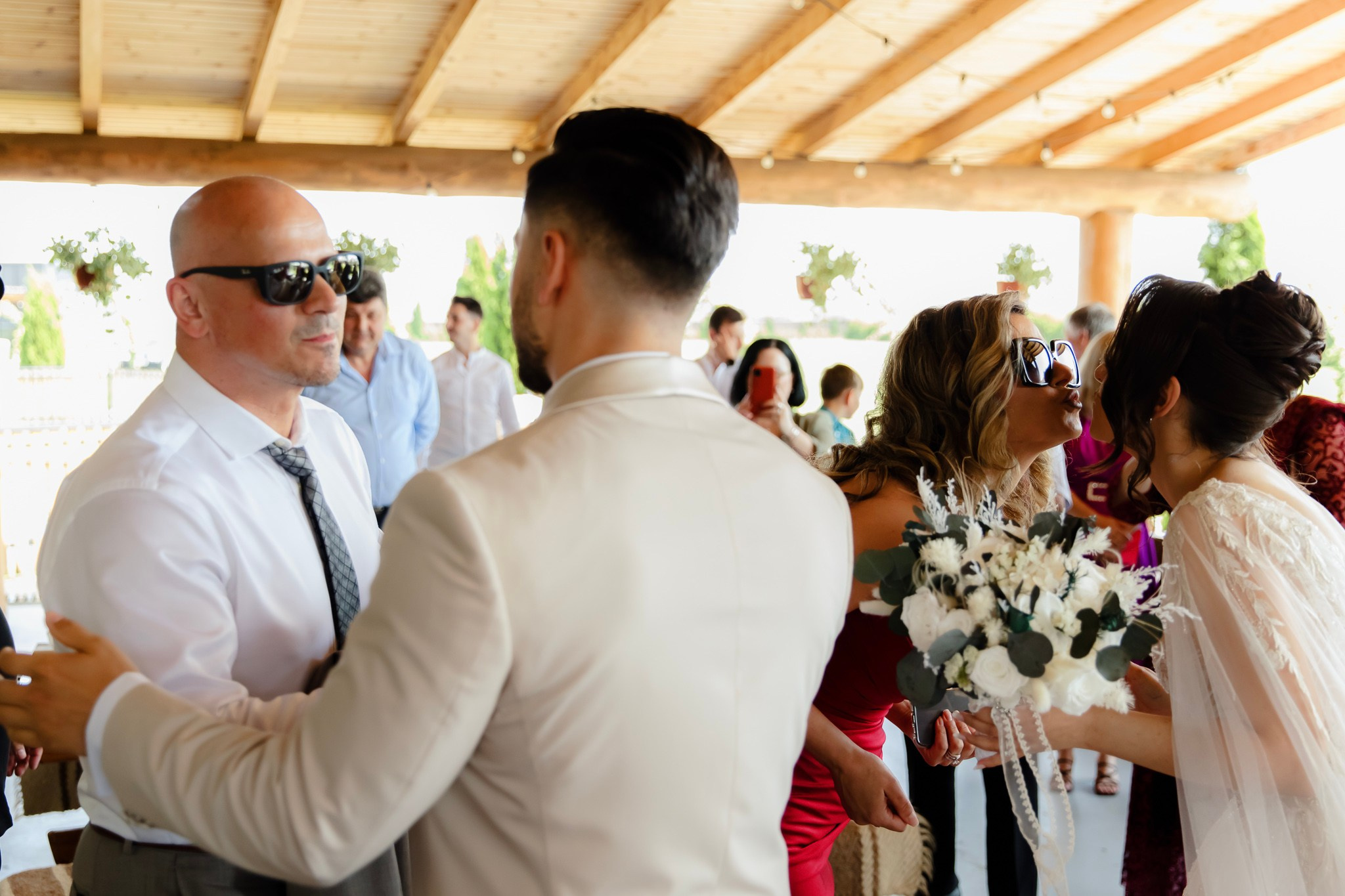 Ioana & Ionuț | Nuntă de poveste la Păstrăvăria Poiana din Mălini județul Suceava. Servicii foto-video profesionale, pentru momente de neuitat