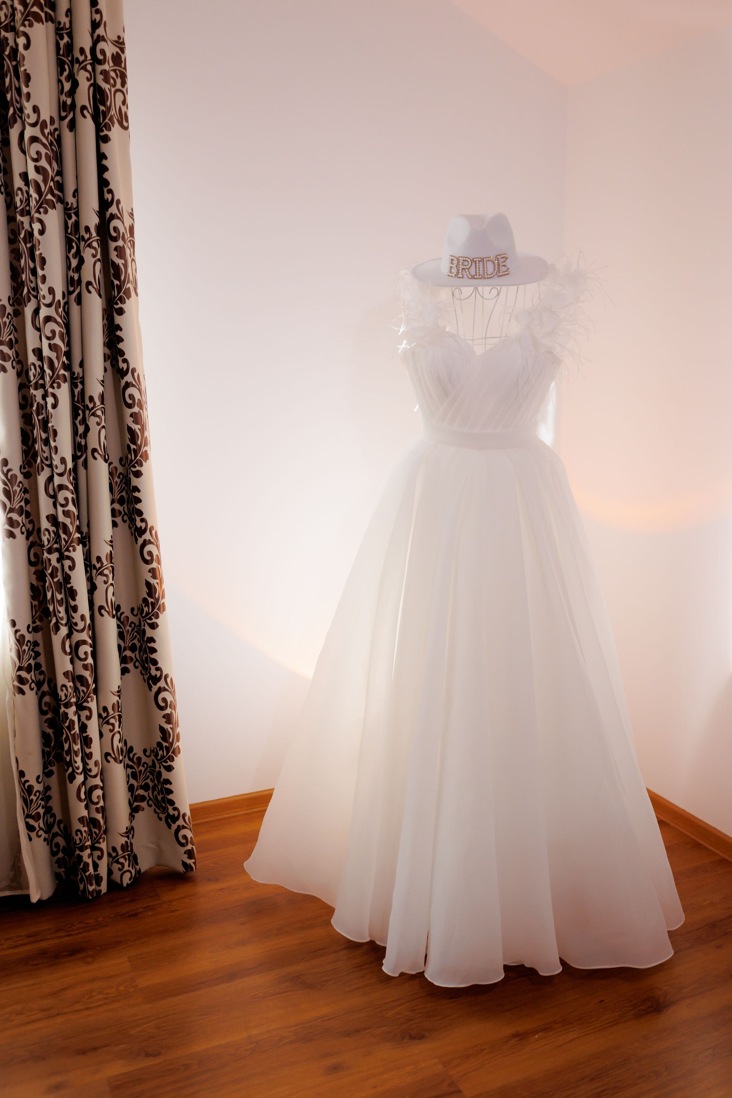 Loredana & Emilian – Ziua Nunții | Videografie - fotografie Botez Suceava, Iași, Botoșani. Servicii foto-video profesionale, pentru momente de neuitat