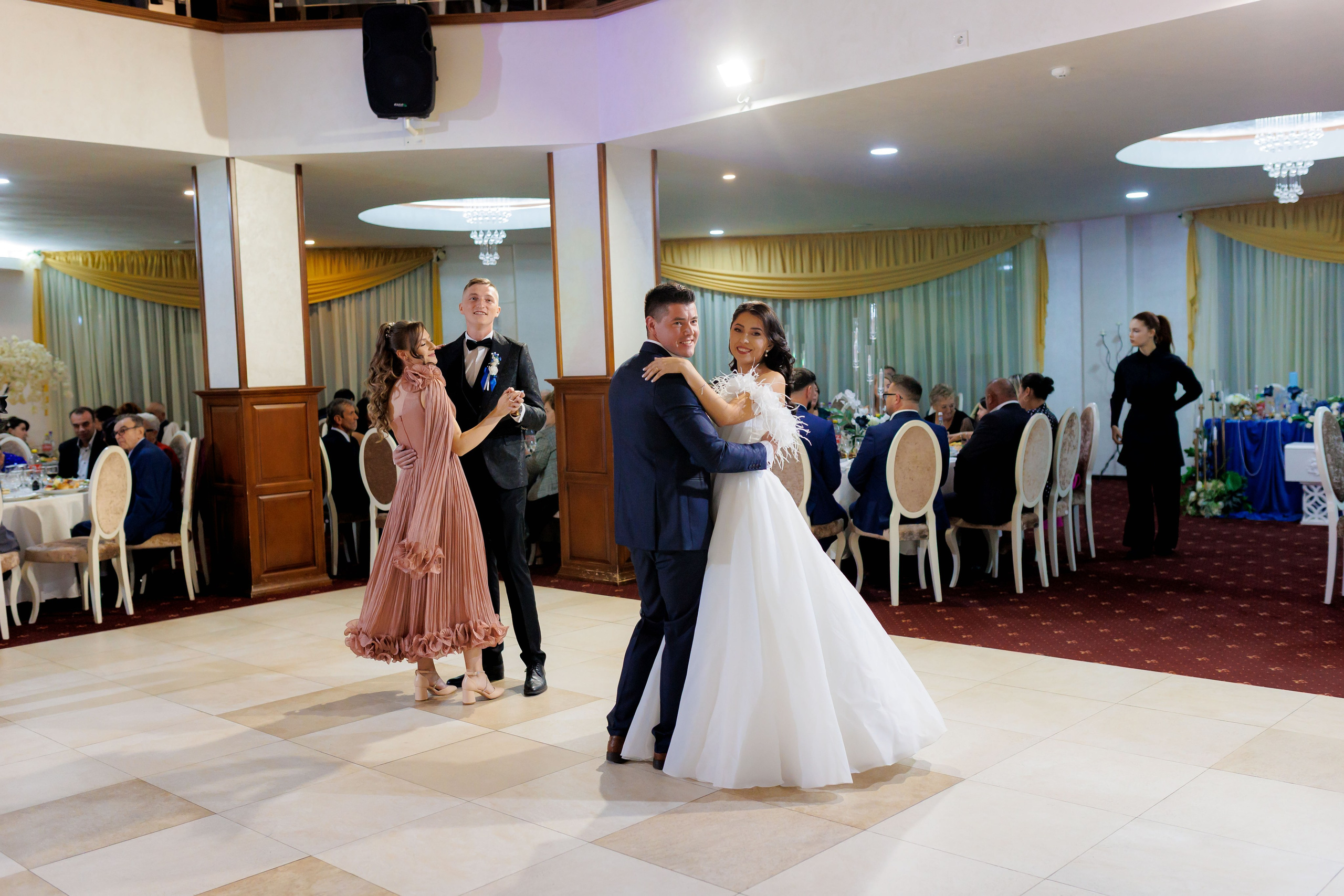 Loredana & Emilian – Ziua Nunții | Videografie - fotografie Botez Suceava, Iași, Botoșani. Servicii foto-video profesionale, pentru momente de neuitat