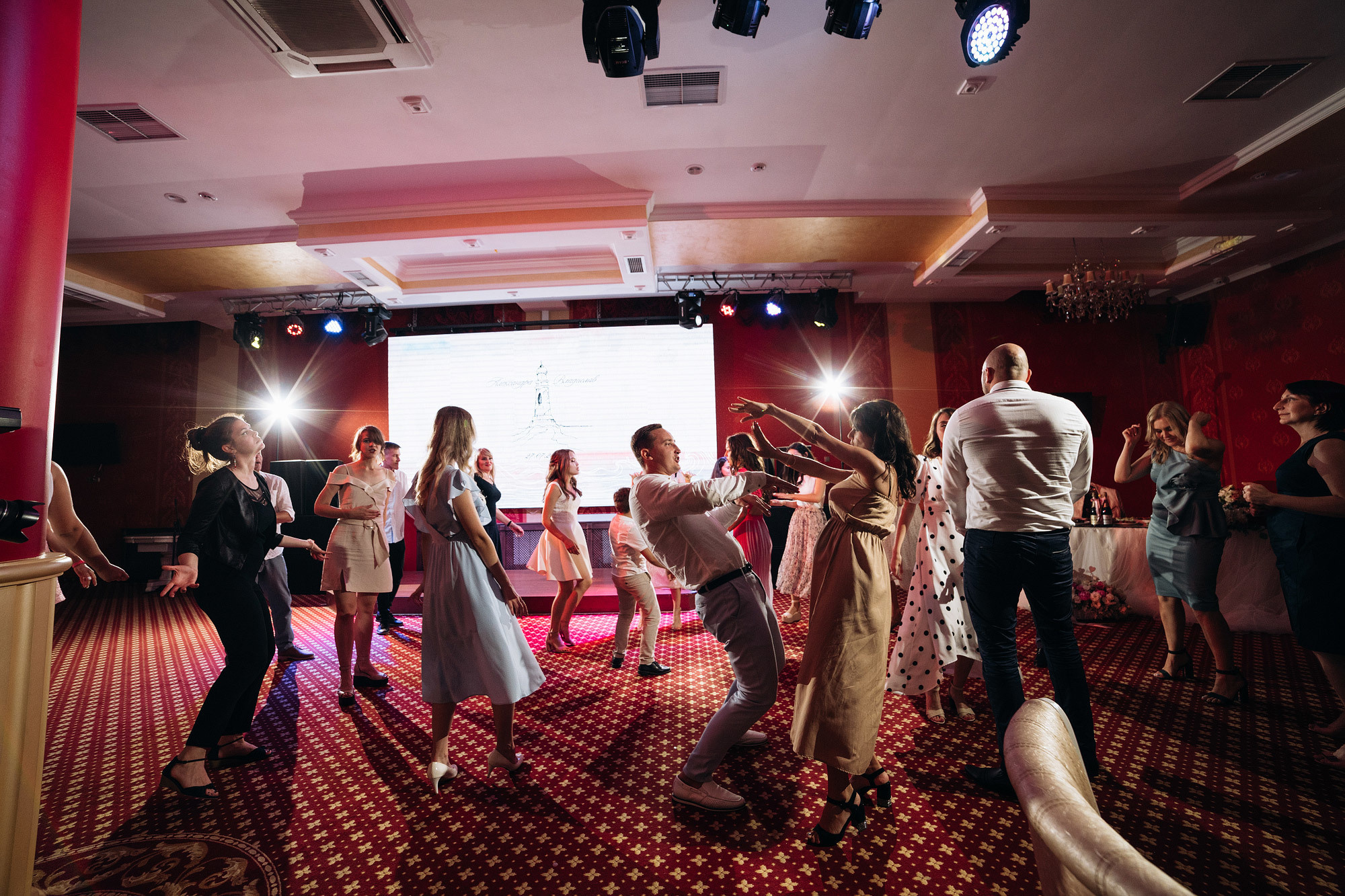 Свадьба и венчание в Крыму. Свадебный и семейный фотограф Алексей Попов. Штутгарт, Германия