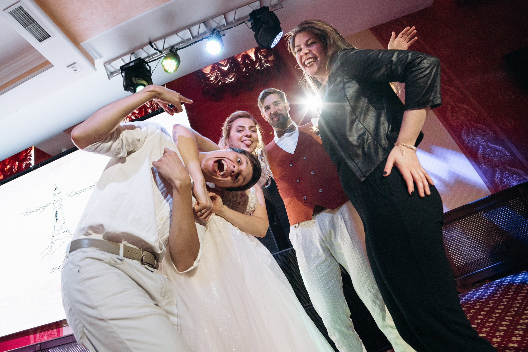 Свадьба и венчание в Крыму. Свадебный и семейный фотограф Алексей Попов. Штутгарт, Германия