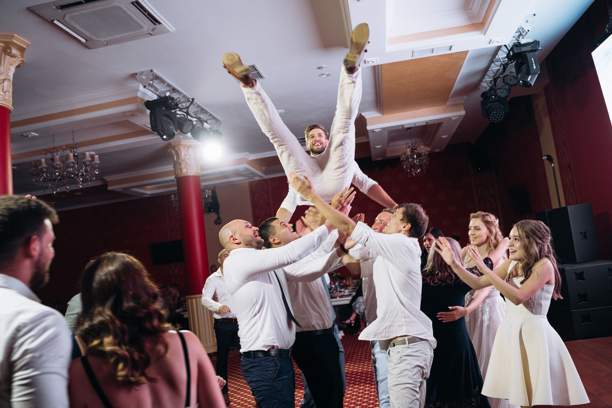 Свадьба и венчание в Крыму. Свадебный и семейный фотограф Алексей Попов. Штутгарт, Германия