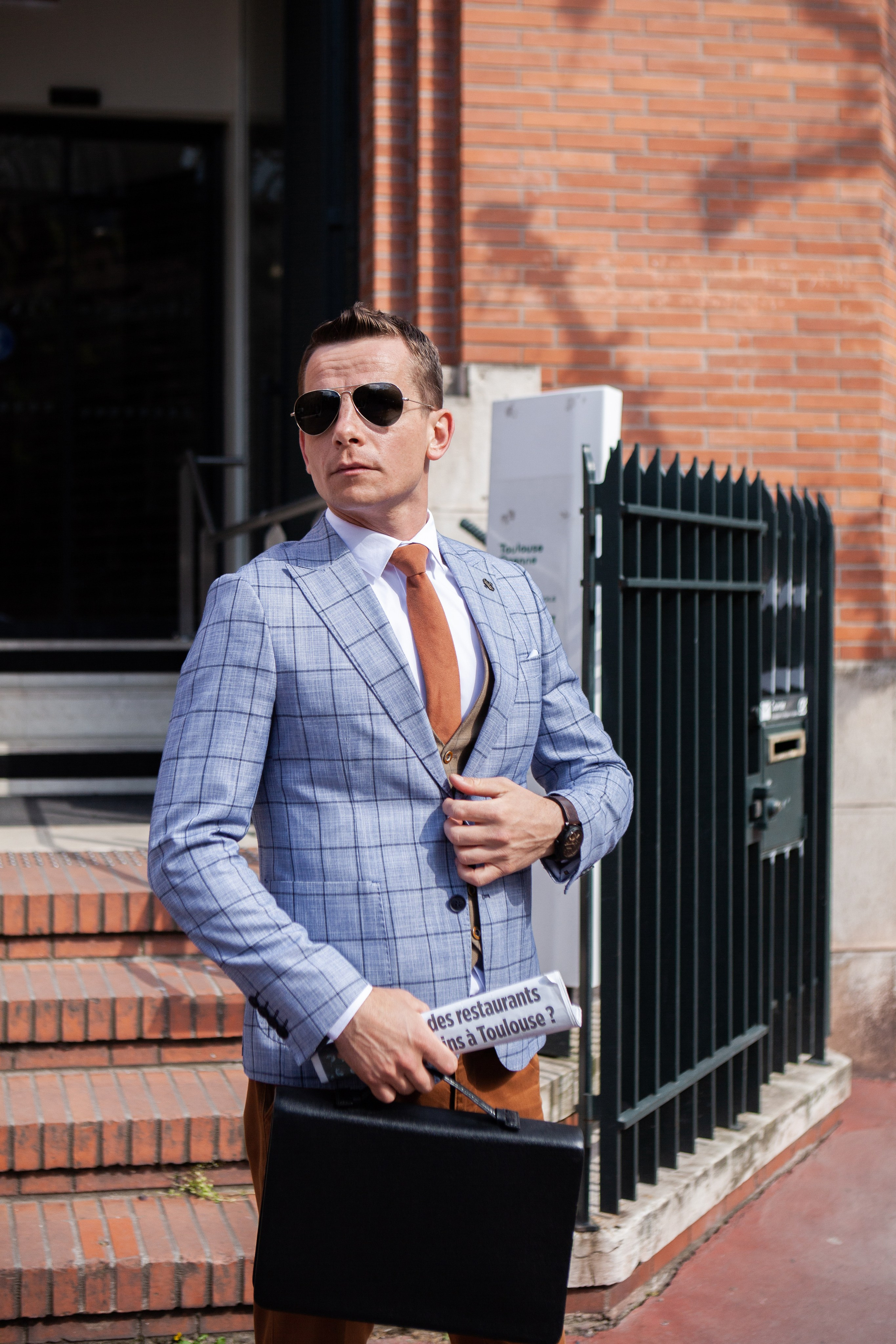 Personal brand photoshoot in Toulouse. Eugénie Smirnova — your photographer in Toulouse and southwest France