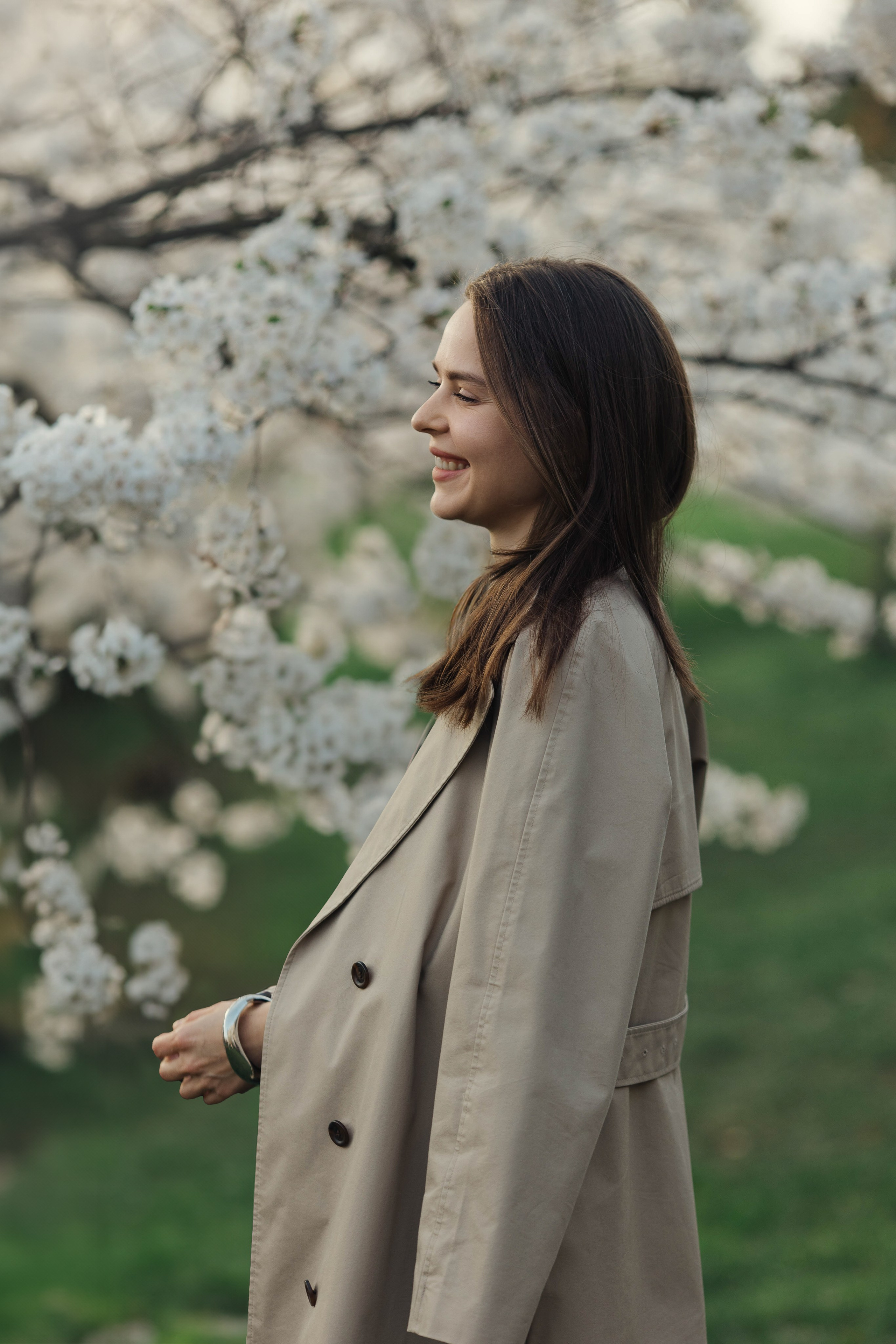 Прогулка Ольги в сакуре. Family photographer in Vilnuis Svetlana Naumova