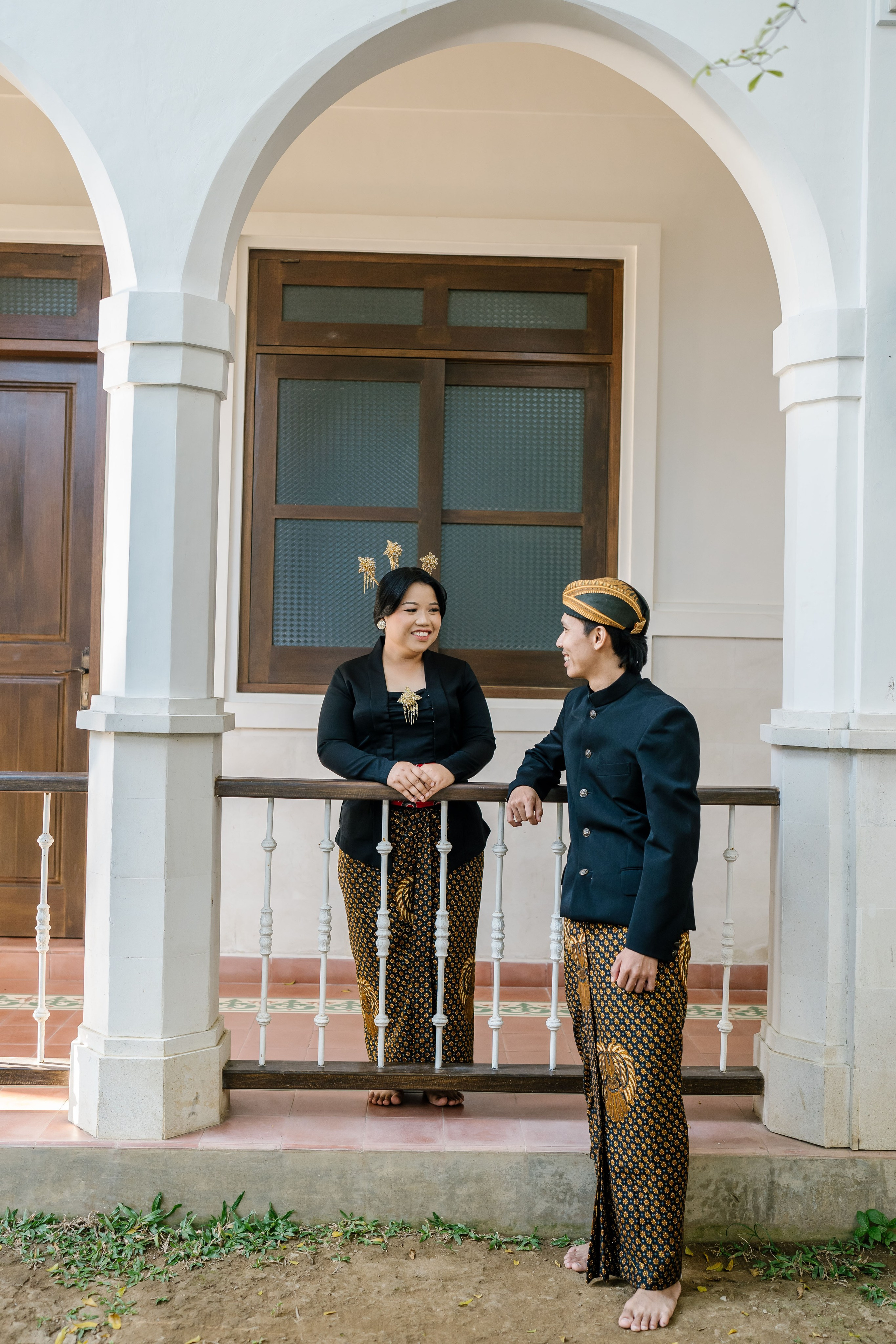 Prewedding Photo Shoot with Javanese style. Female Photographer in Bali