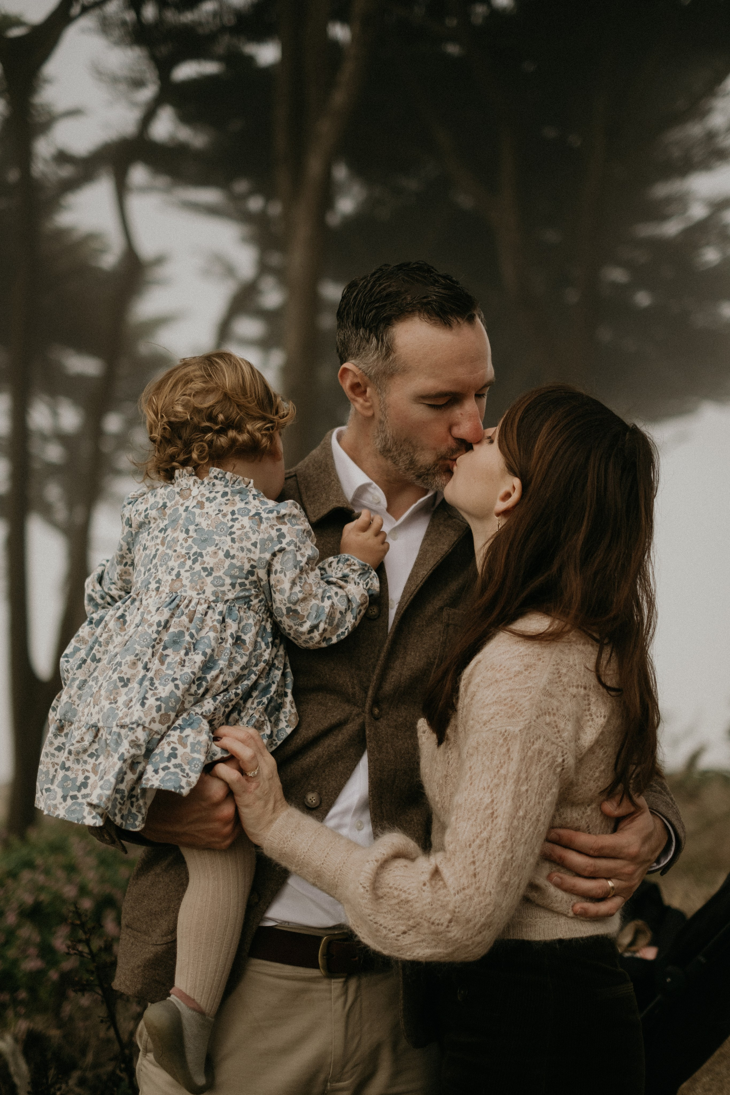 Love story and family photographer in San Francisco Oksana Shvets