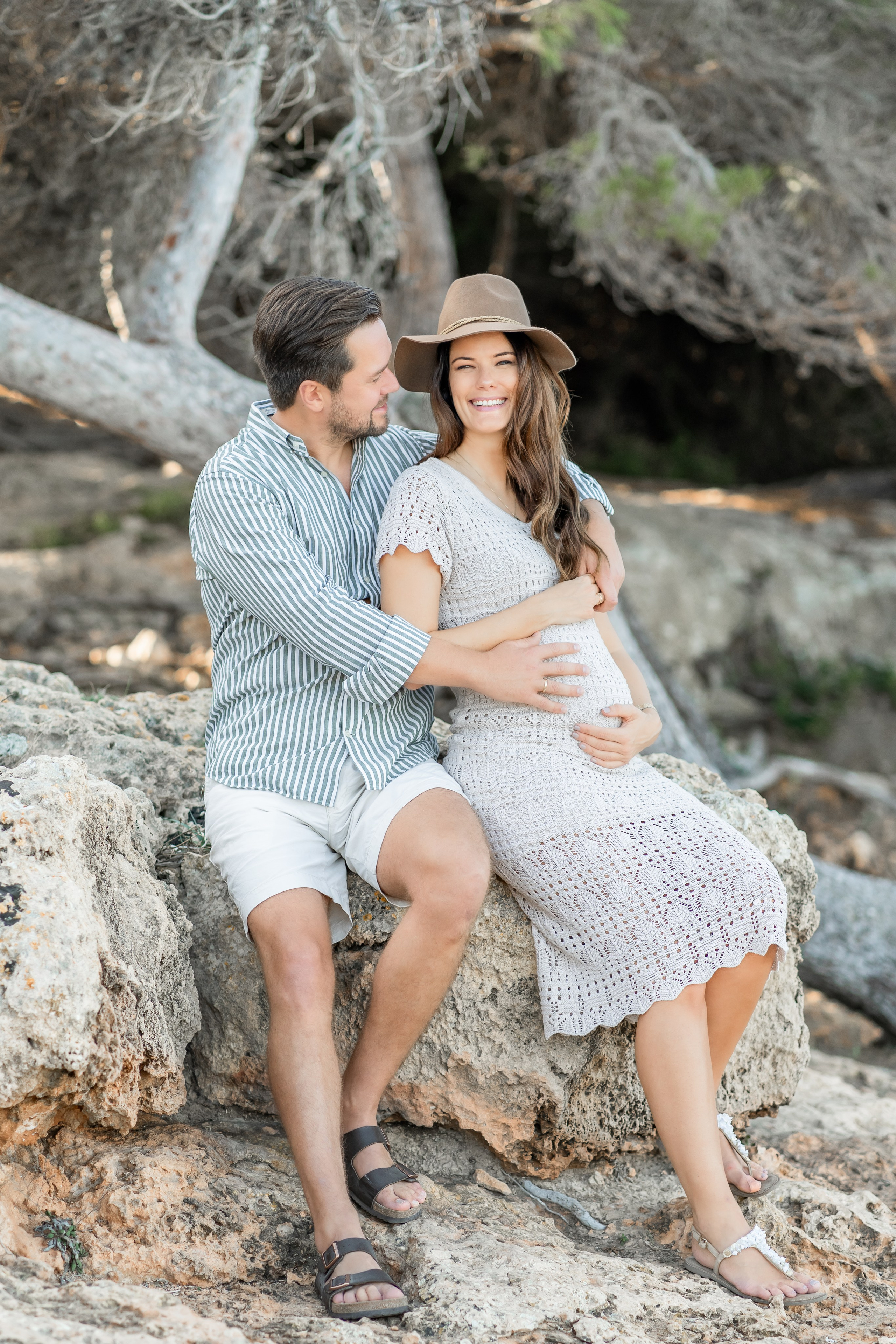 Babybauch Shooting Mallorca. Deine Fotografin auf Mallorca für Familien und Business