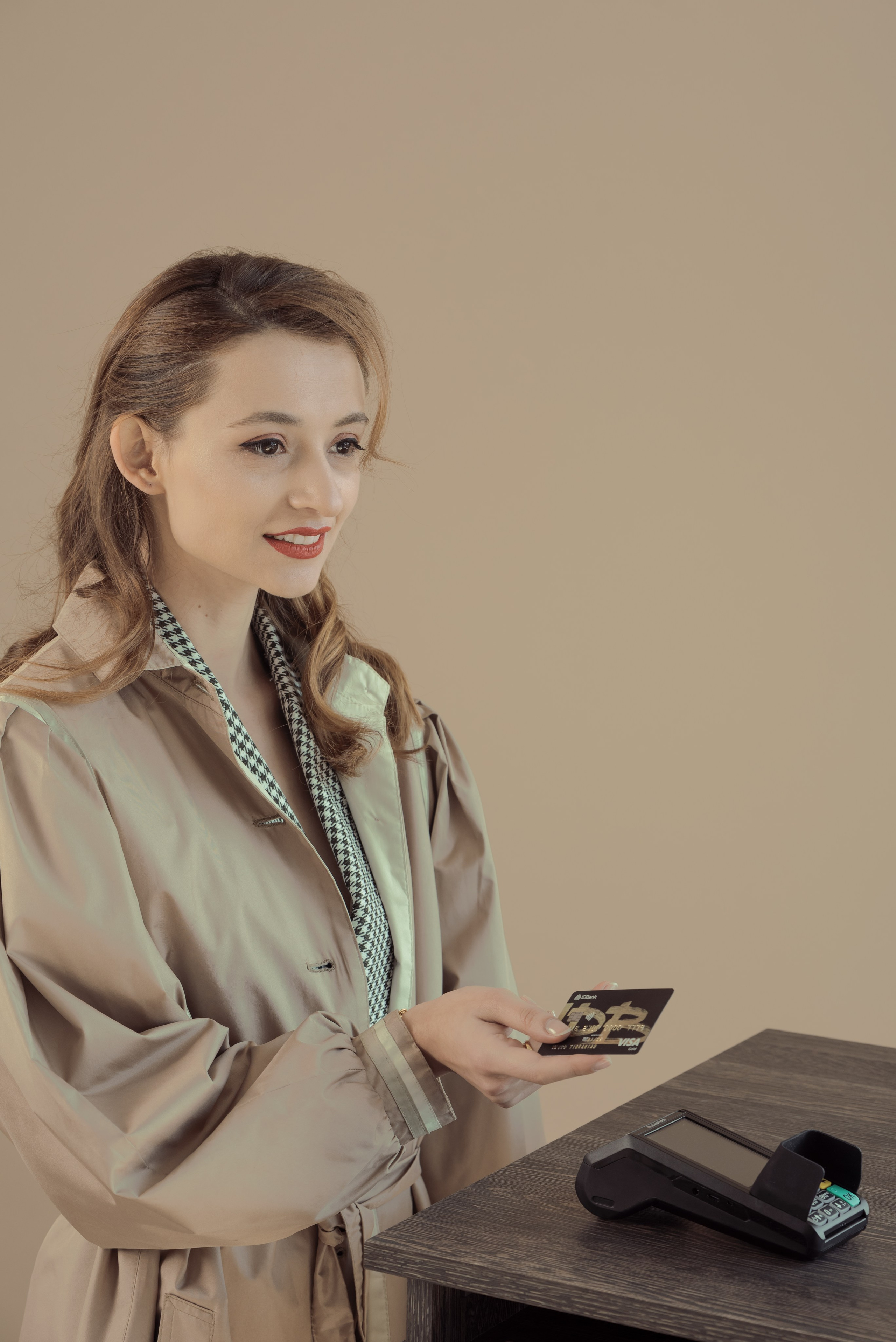 красивая студийная фотосессия в Ереване с моделями