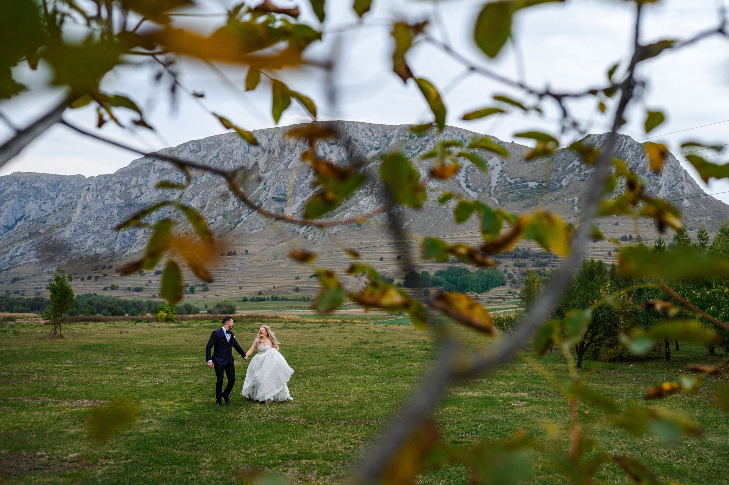 Daniel & Ioana | Trash The Dress. Erik Bagy | Fotograf de Nuntă
