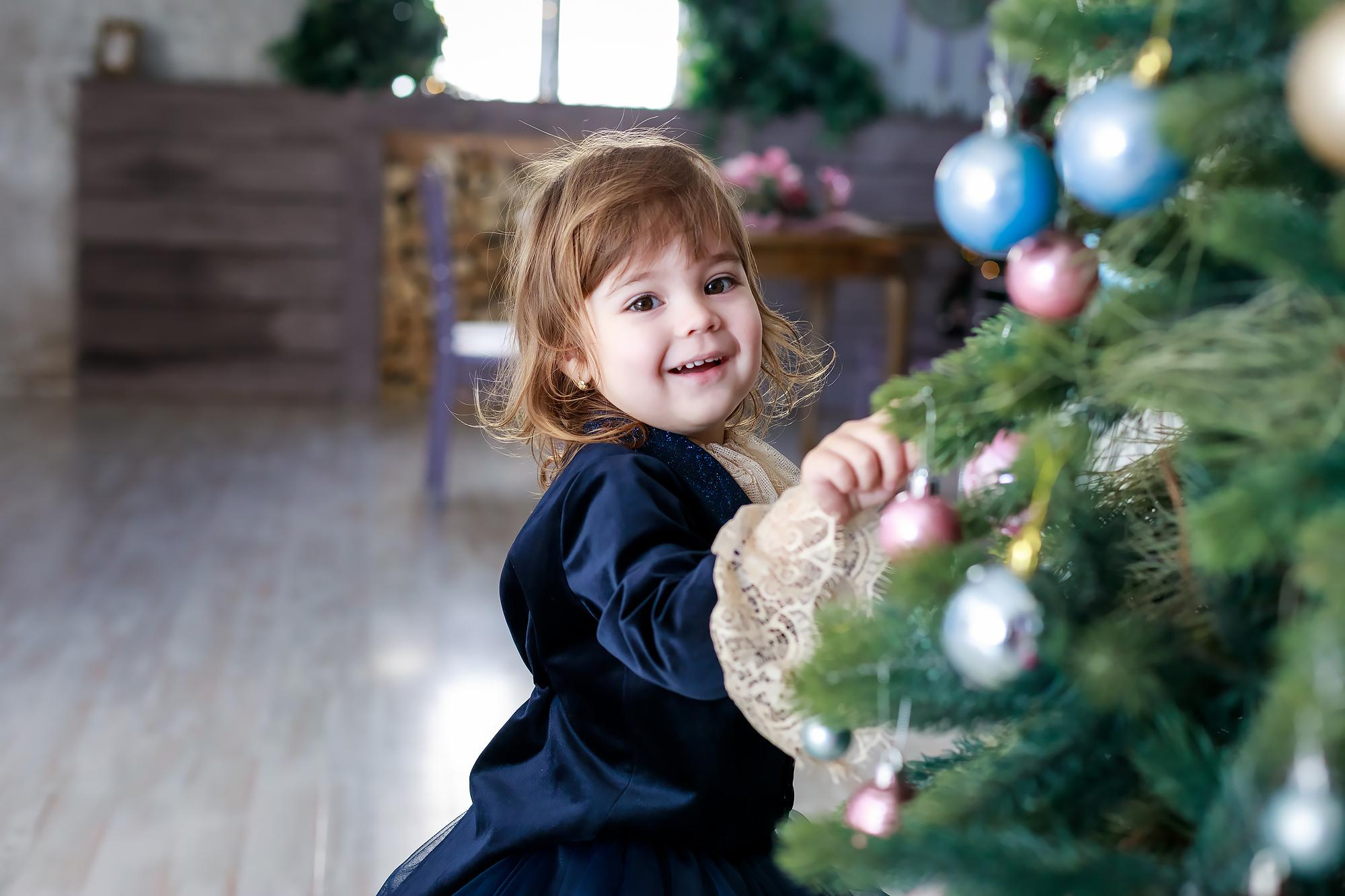 Олеся и Нурия Новый год. Семейный, детский, репортажный фотограф в Ташкенте Елена Аллабергенова