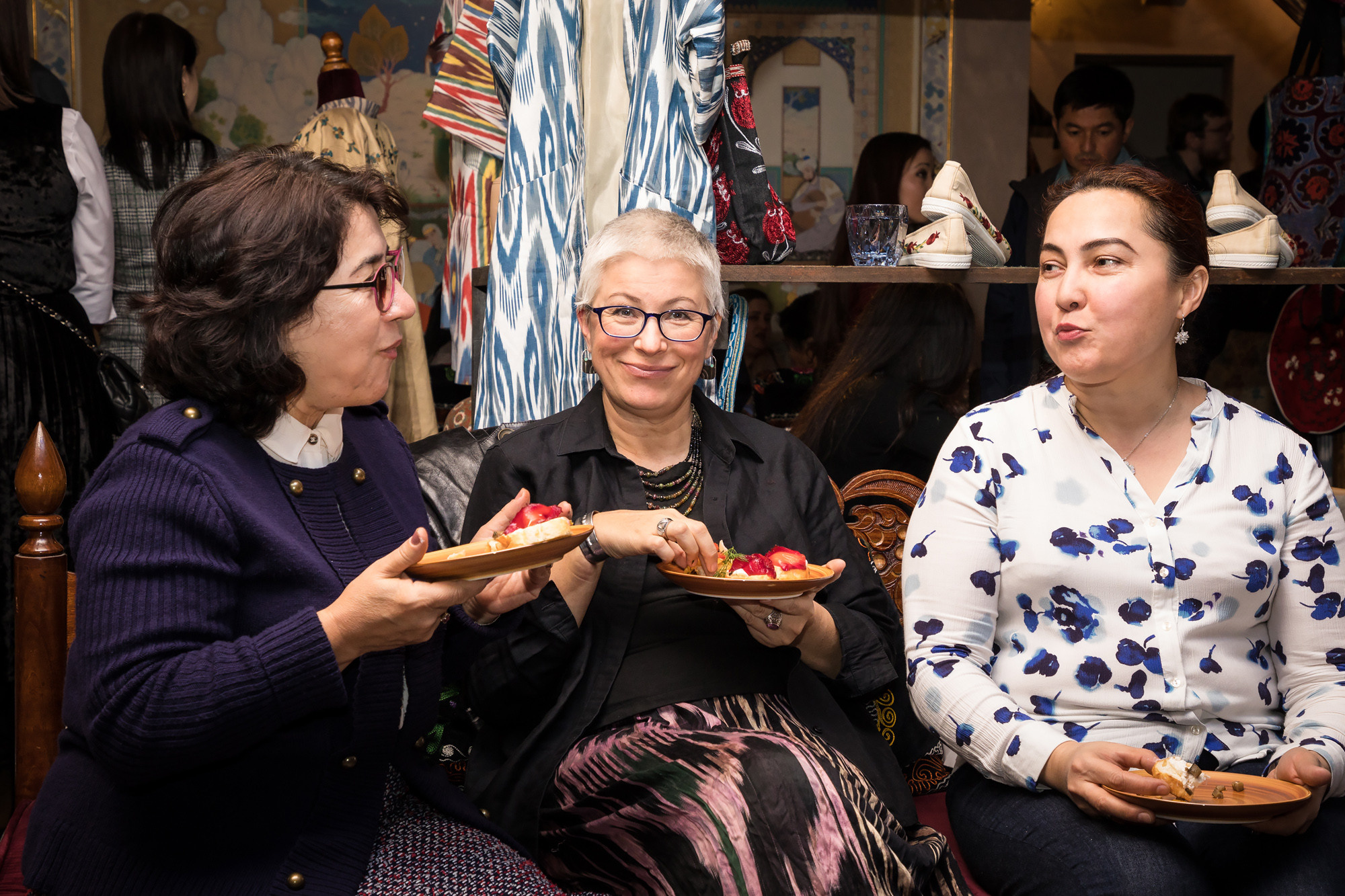 Презентация нового журнала Визит Узбекистан. Семейный, детский, репортажный фотограф в Ташкенте Елена Аллабергенова