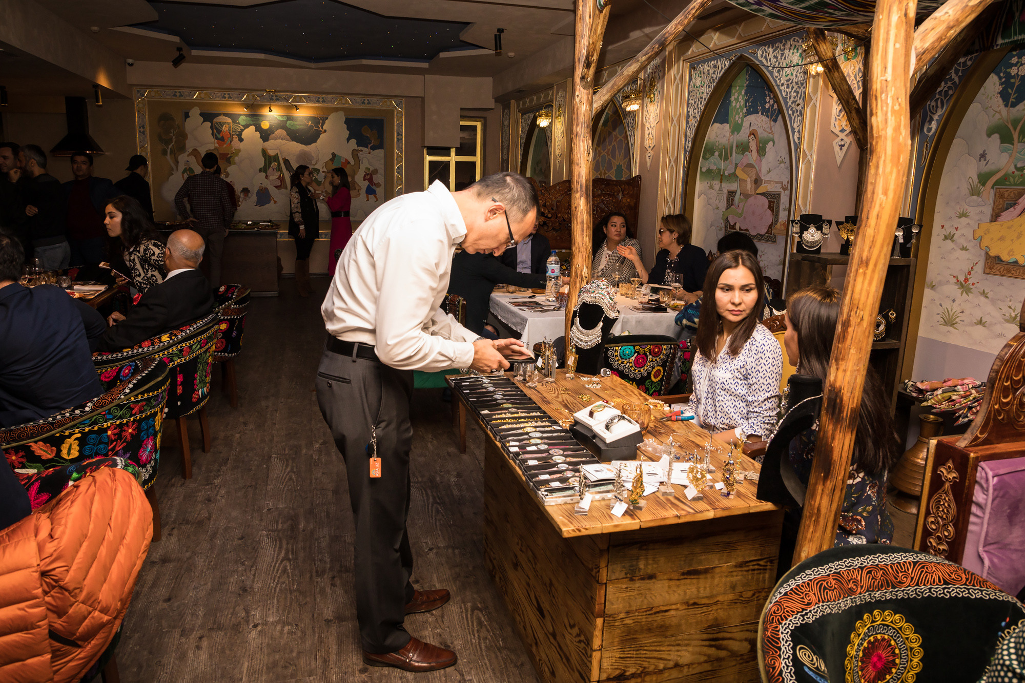 Презентация нового журнала Визит Узбекистан. Семейный, детский, репортажный фотограф в Ташкенте Елена Аллабергенова