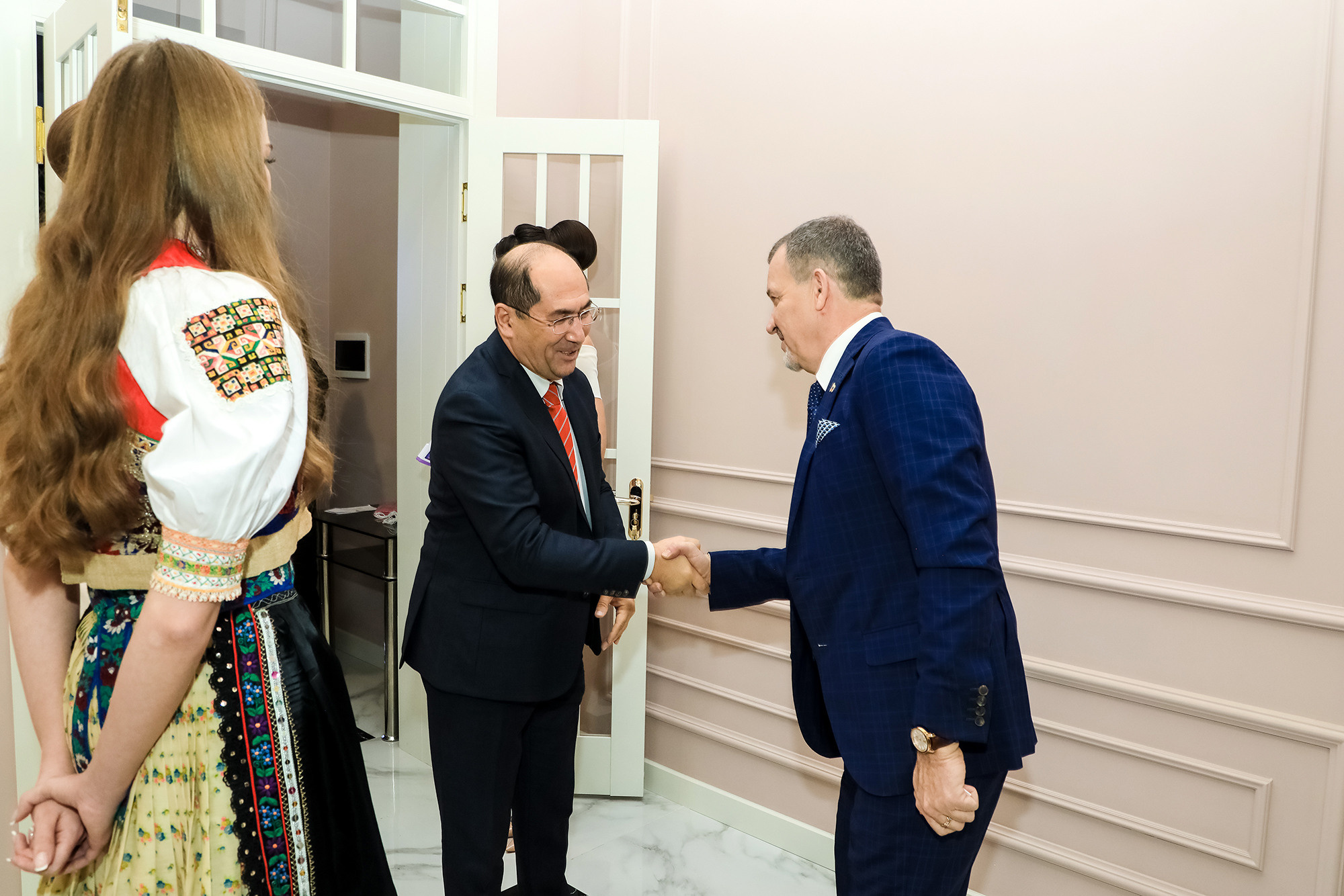 Открытие консульства Словакии. Семейный, детский, репортажный фотограф в Ташкенте Елена Аллабергенова