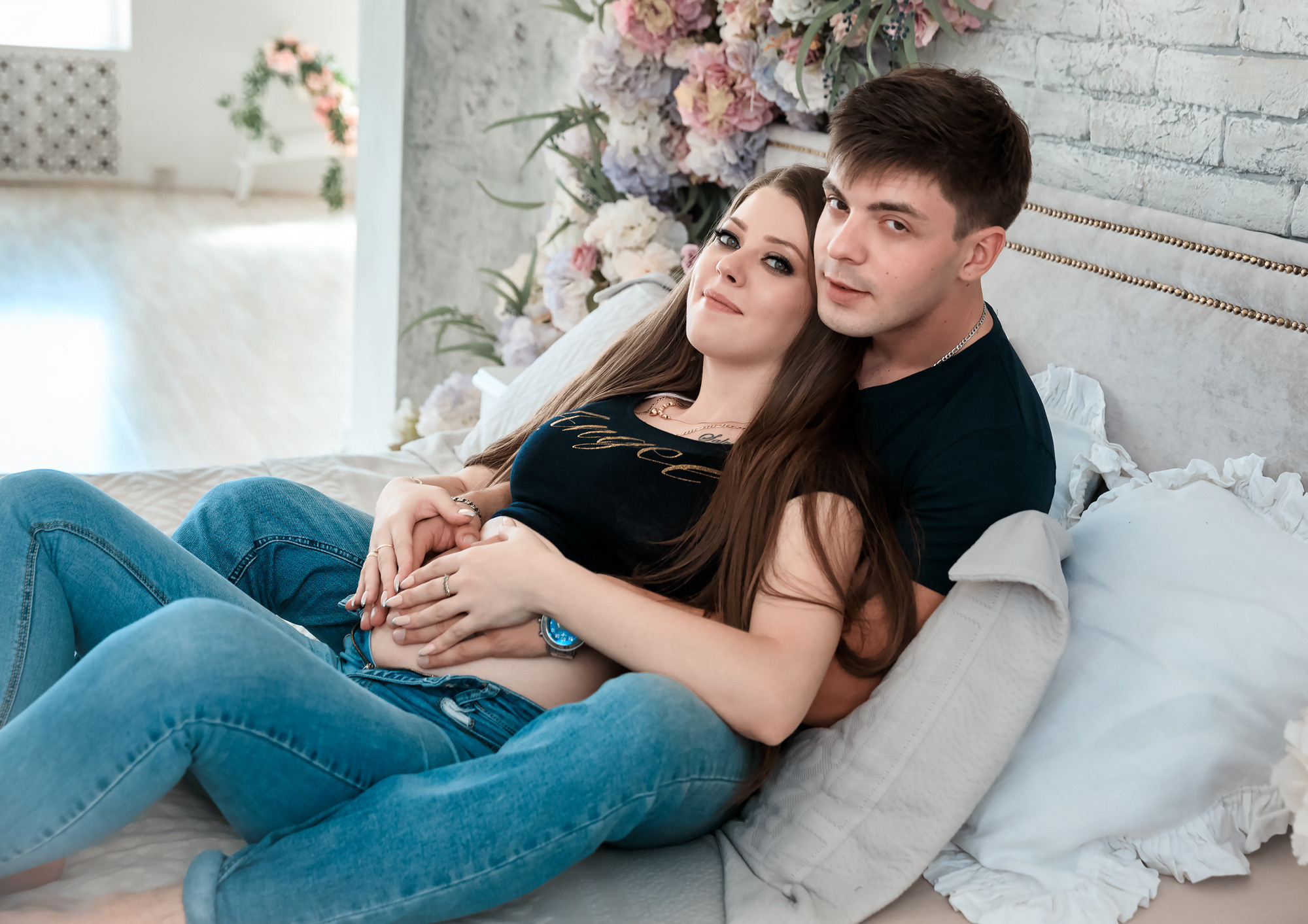 Молодые родители в ожидании чуда. Семейный, детский, репортажный фотограф в Ташкенте Елена Аллабергенова