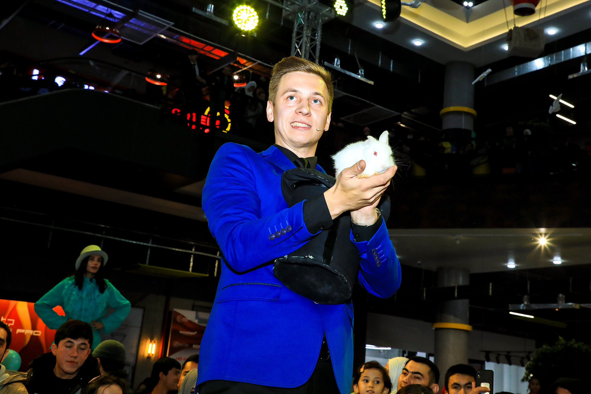 Открытие Депо Молл. Семейный, детский, репортажный фотограф в Ташкенте Елена Аллабергенова