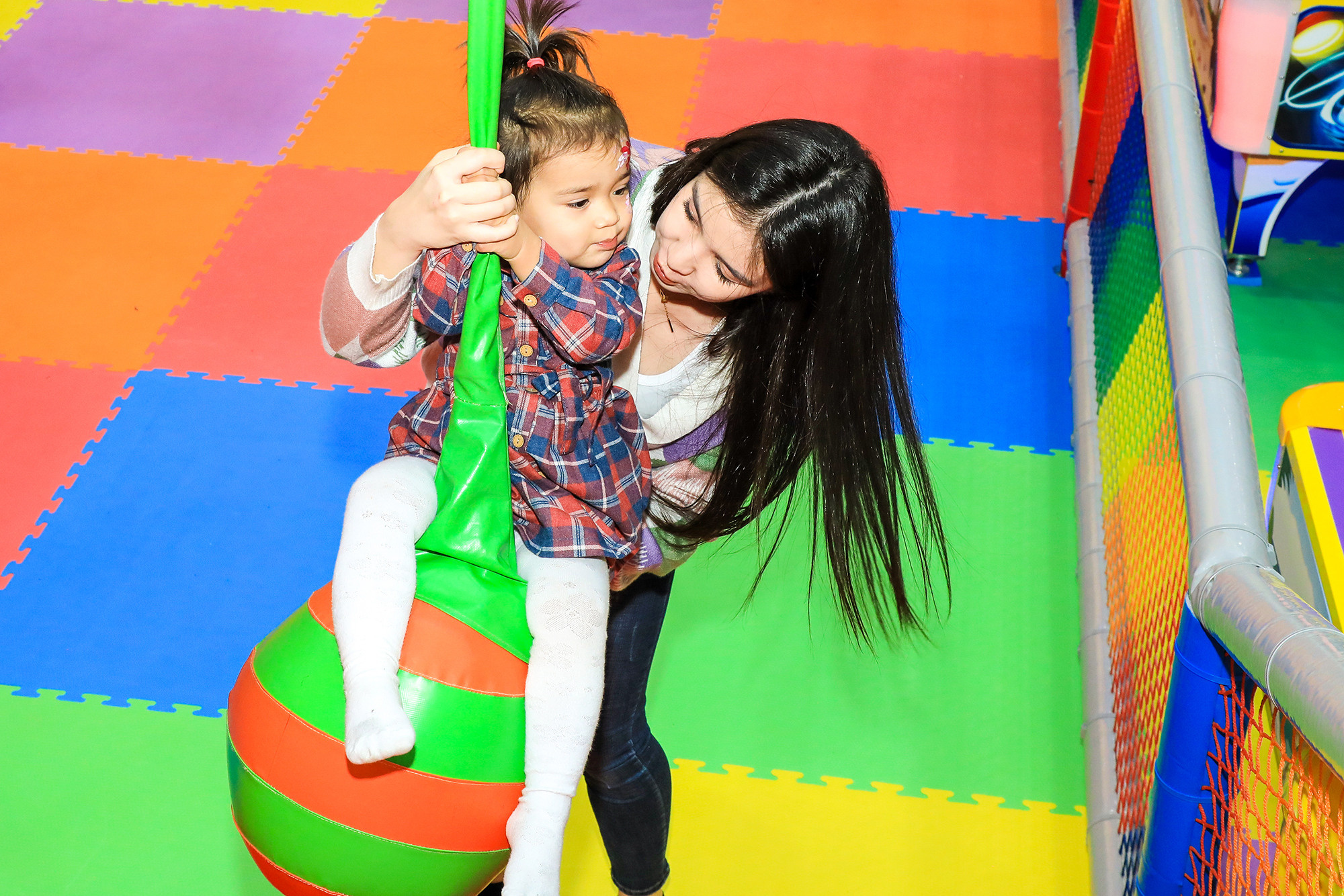 Открытие Депо Молл. Семейный, детский, репортажный фотограф в Ташкенте Елена Аллабергенова