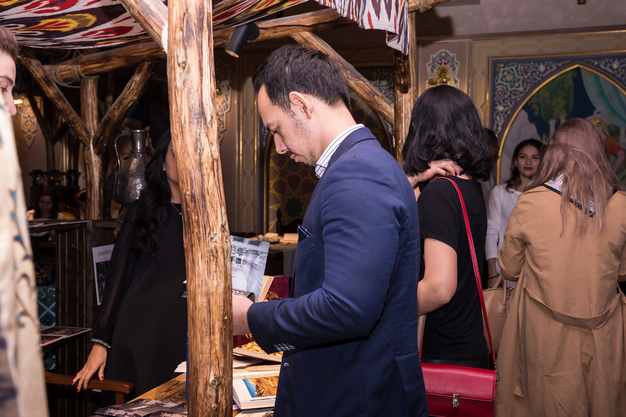 Презентация нового журнала Визит Узбекистан. Семейный, детский, репортажный фотограф в Ташкенте Елена Аллабергенова