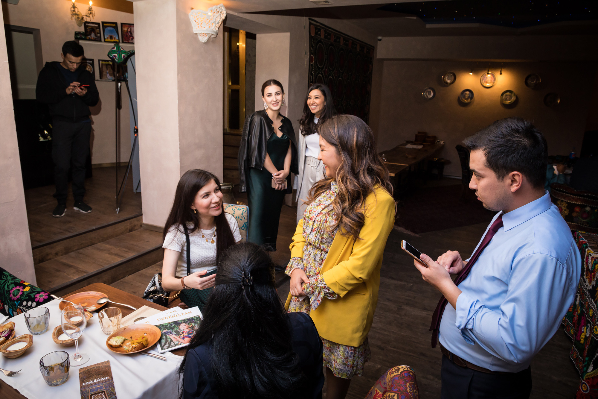 Презентация нового журнала Визит Узбекистан. Семейный, детский, репортажный фотограф в Ташкенте Елена Аллабергенова
