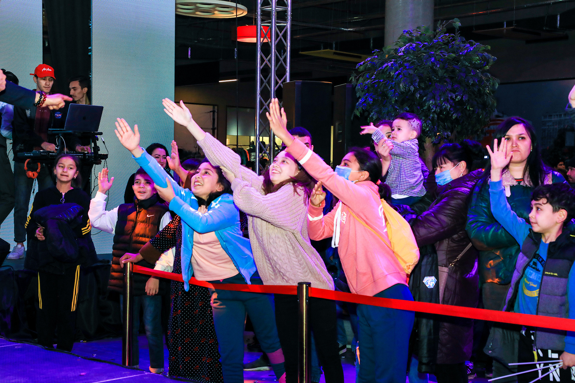 Открытие Депо Молл. Семейный, детский, репортажный фотограф в Ташкенте Елена Аллабергенова